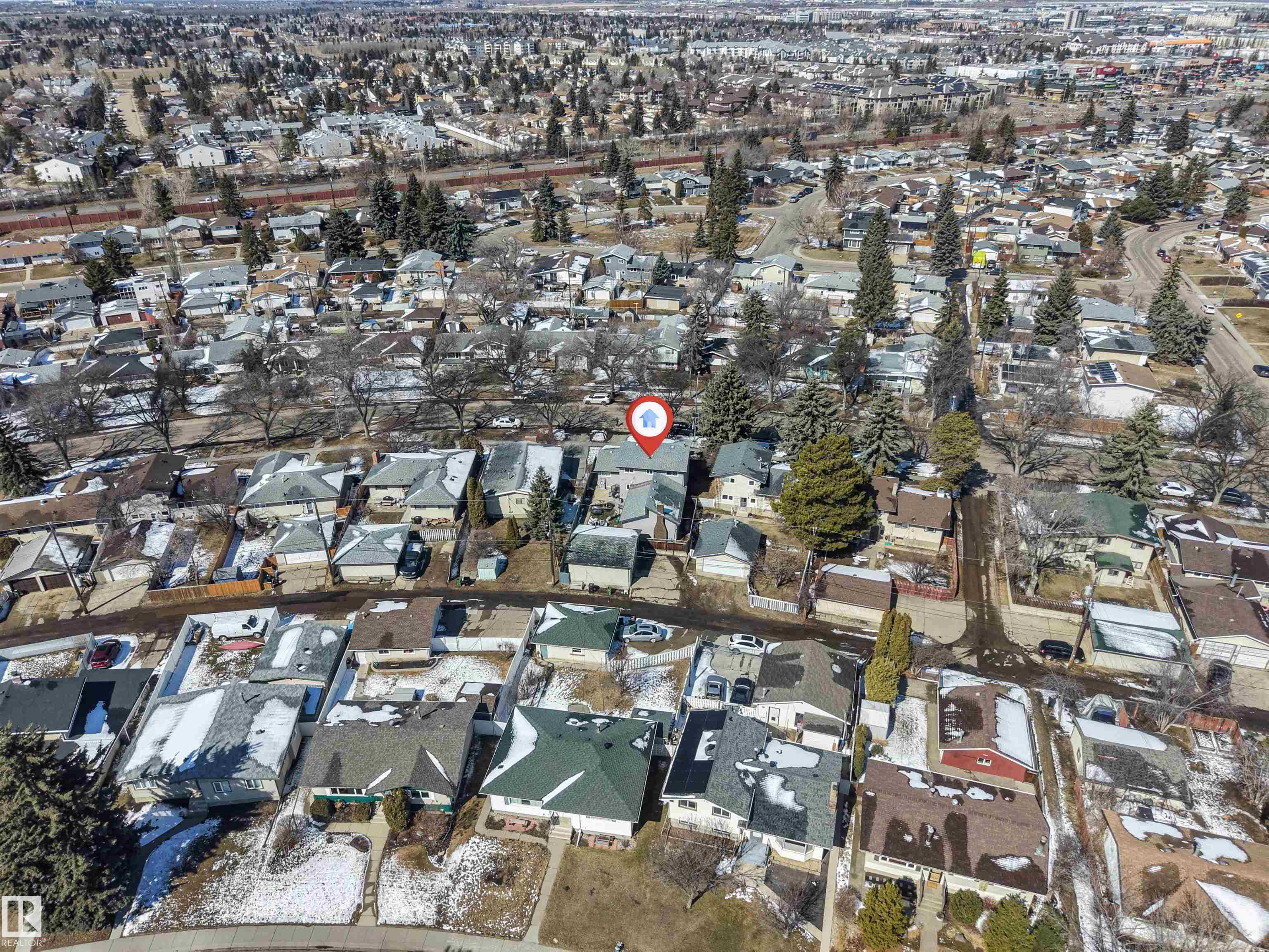 Photo 9 at 9217 168 Street NW, West Meadowlark Park, Edmonton