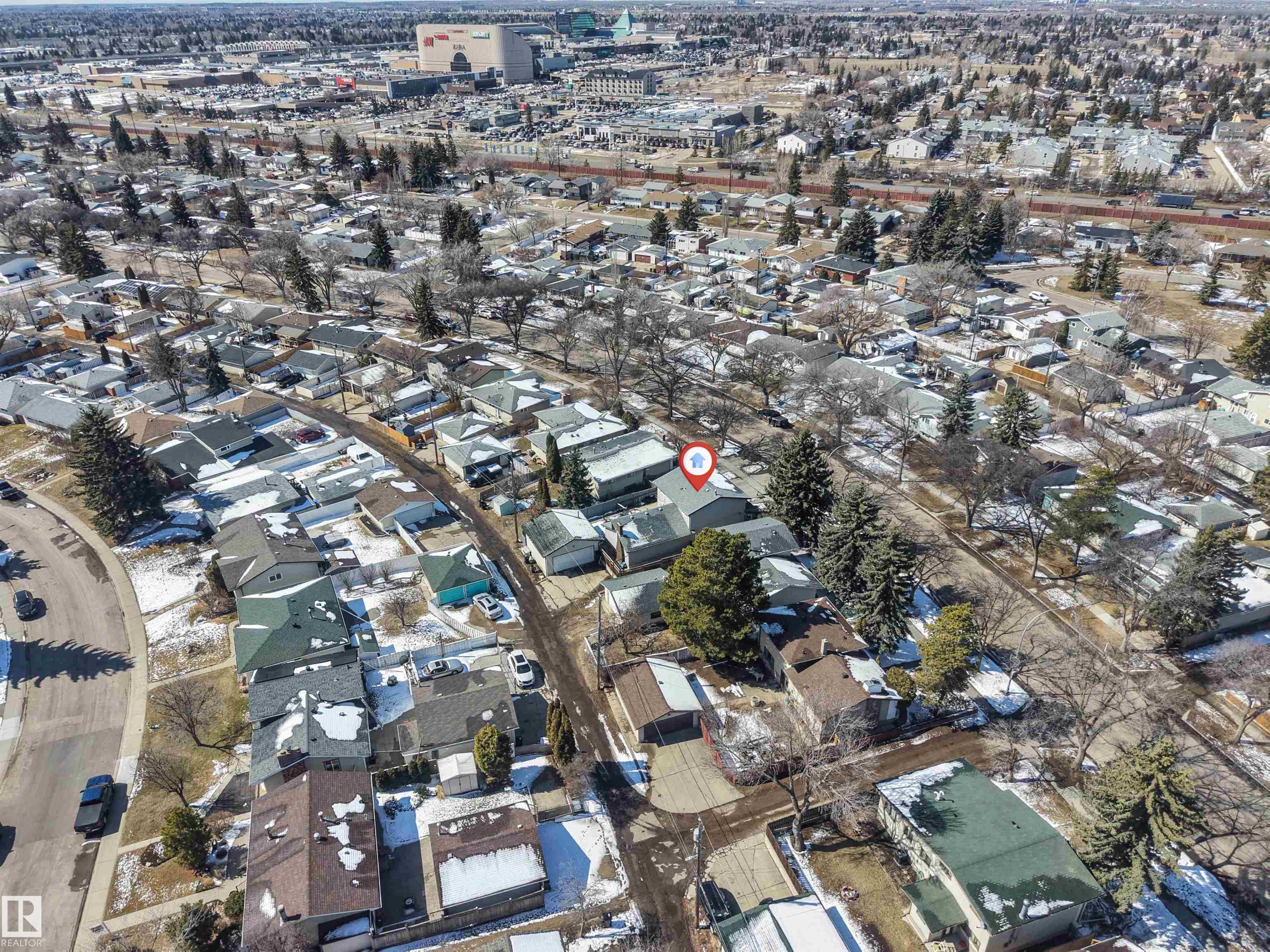 Photo 10 at 9217 168 Street NW, West Meadowlark Park, Edmonton