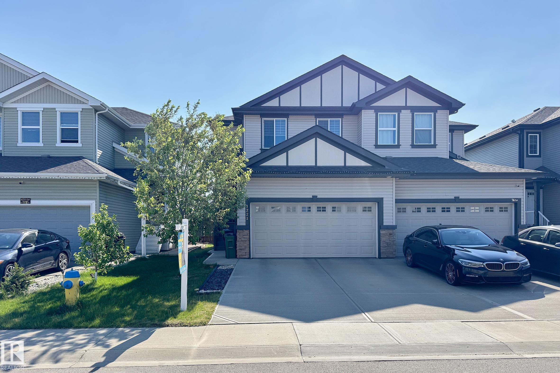 1221 27 Street NW, Laurel, Edmonton