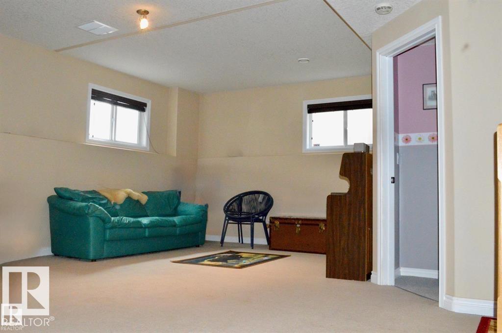 Photo 18 at 16832 79 Street NW, Schonsee, Edmonton