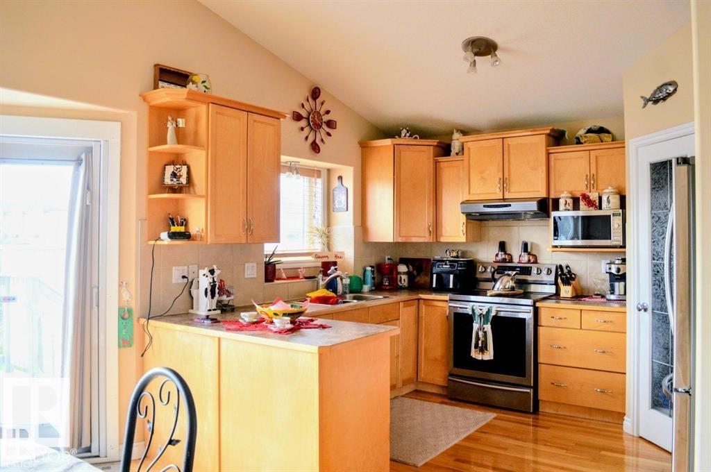 Photo 8 at 16832 79 Street NW, Schonsee, Edmonton