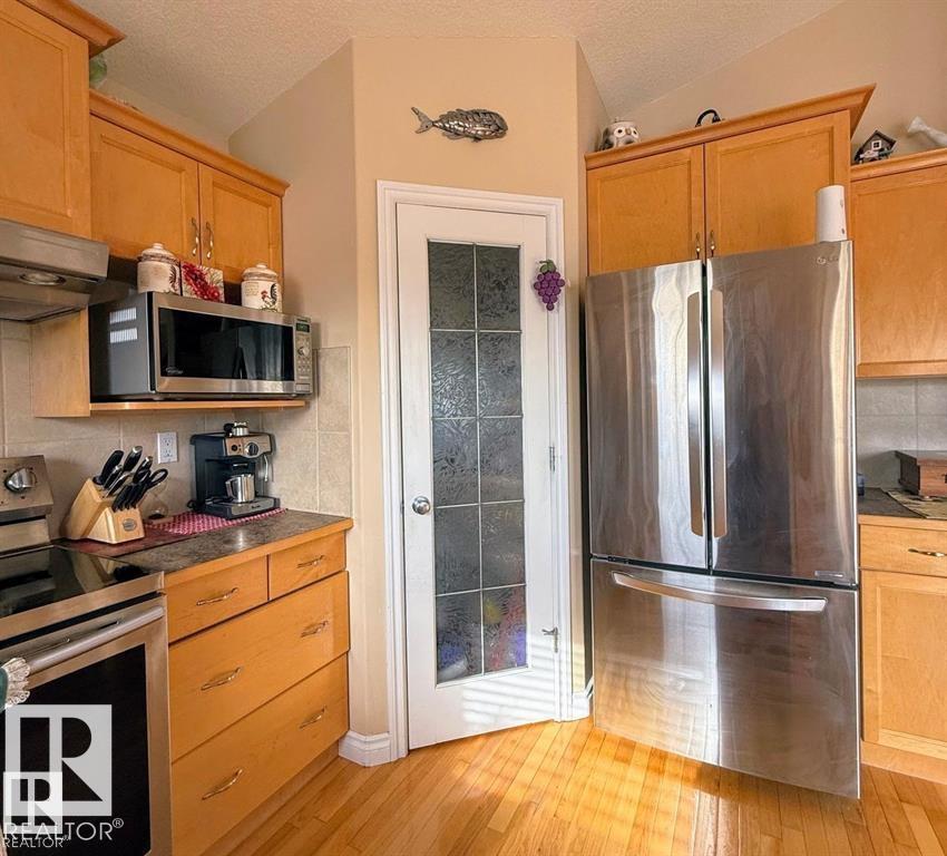 Photo 10 at 16832 79 Street NW, Schonsee, Edmonton