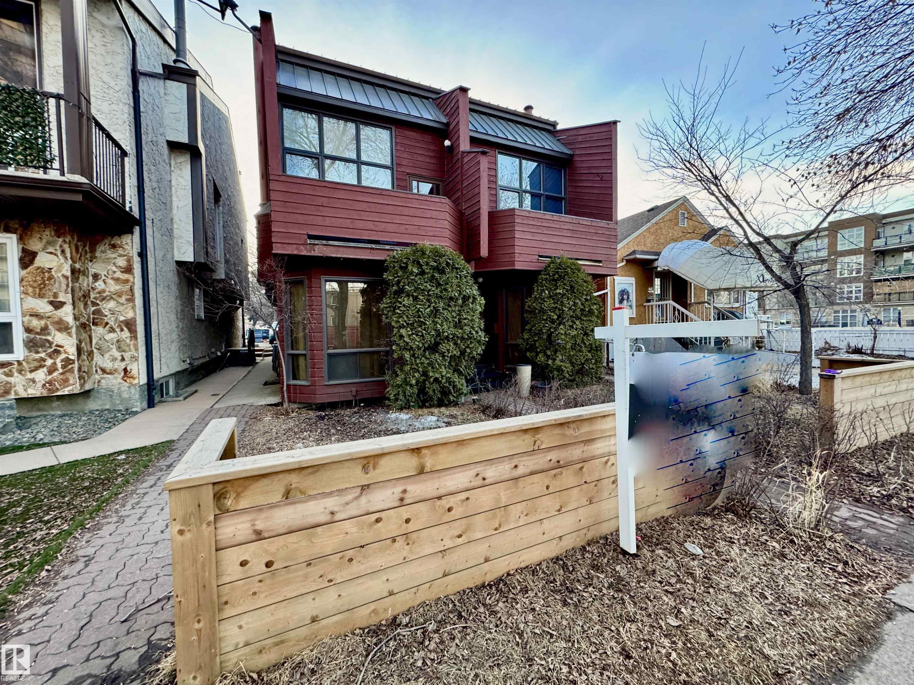 10346A 121 Street NW, Wîhkwêntôwin, Edmonton