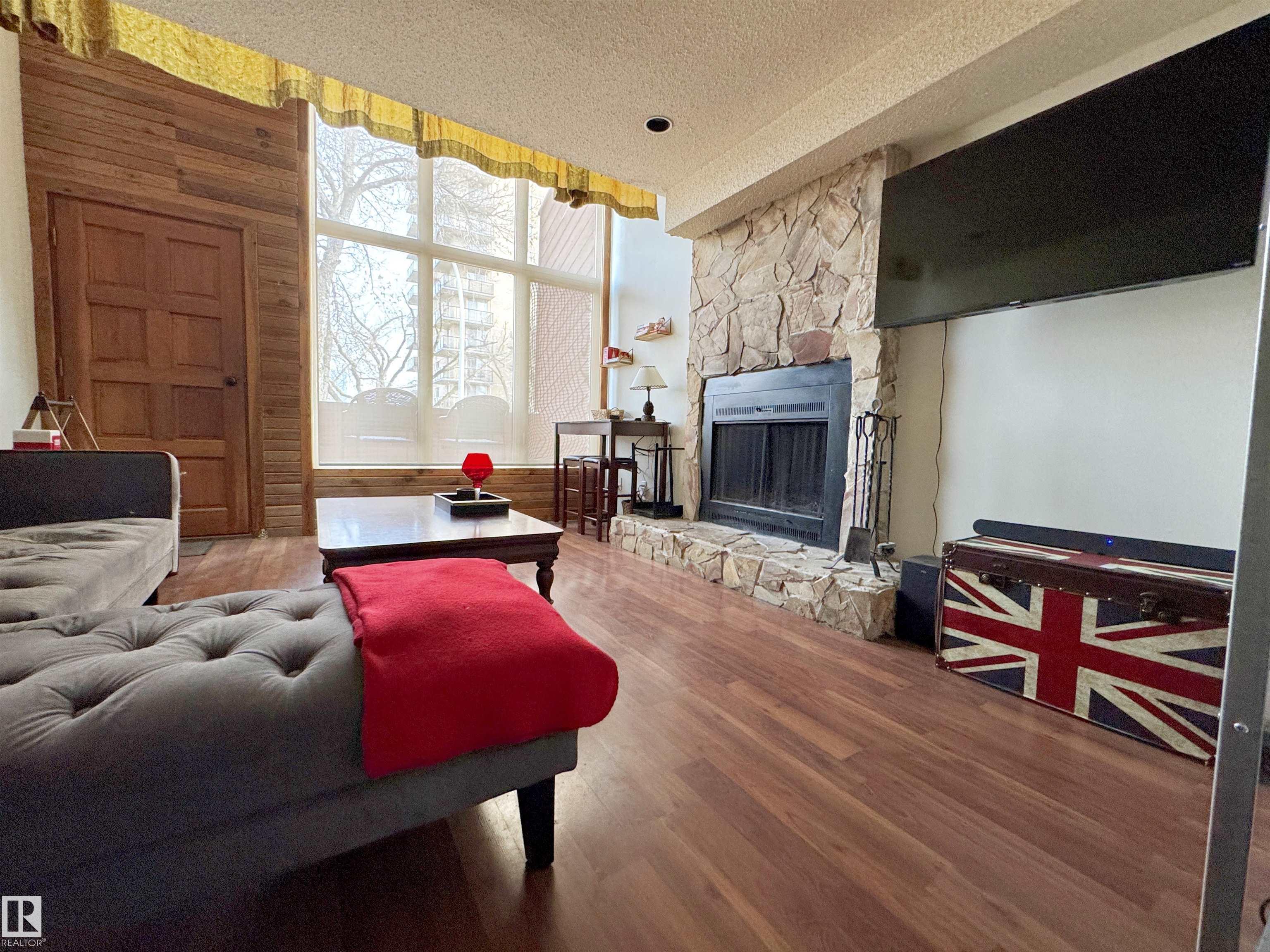 Photo 29 at 10346A 121 Street NW, Wîhkwêntôwin, Edmonton