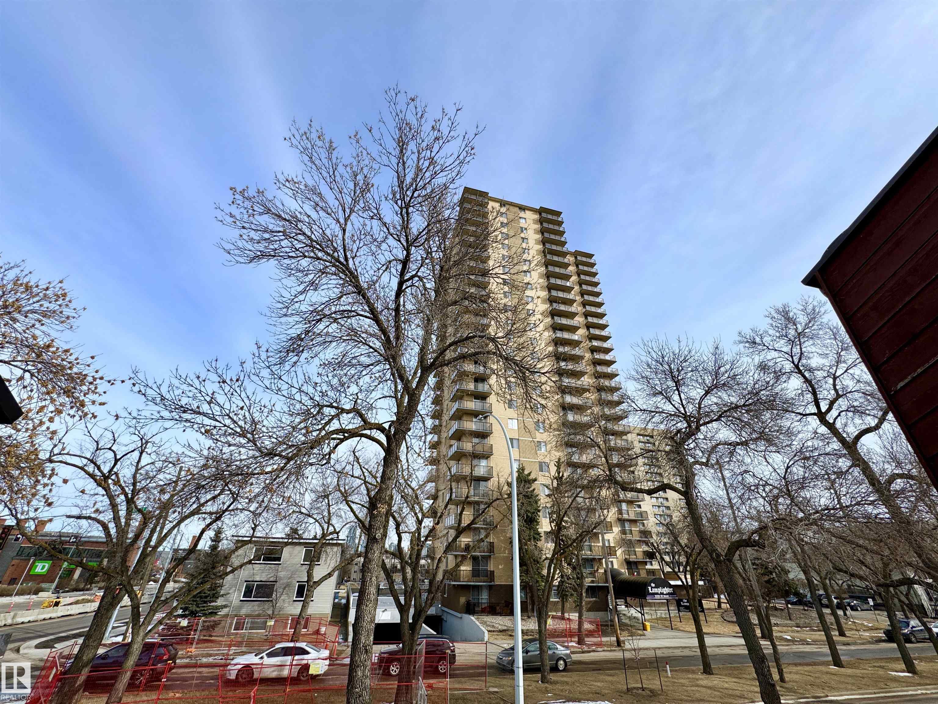 Photo 31 at 10346A 121 Street NW, Wîhkwêntôwin, Edmonton