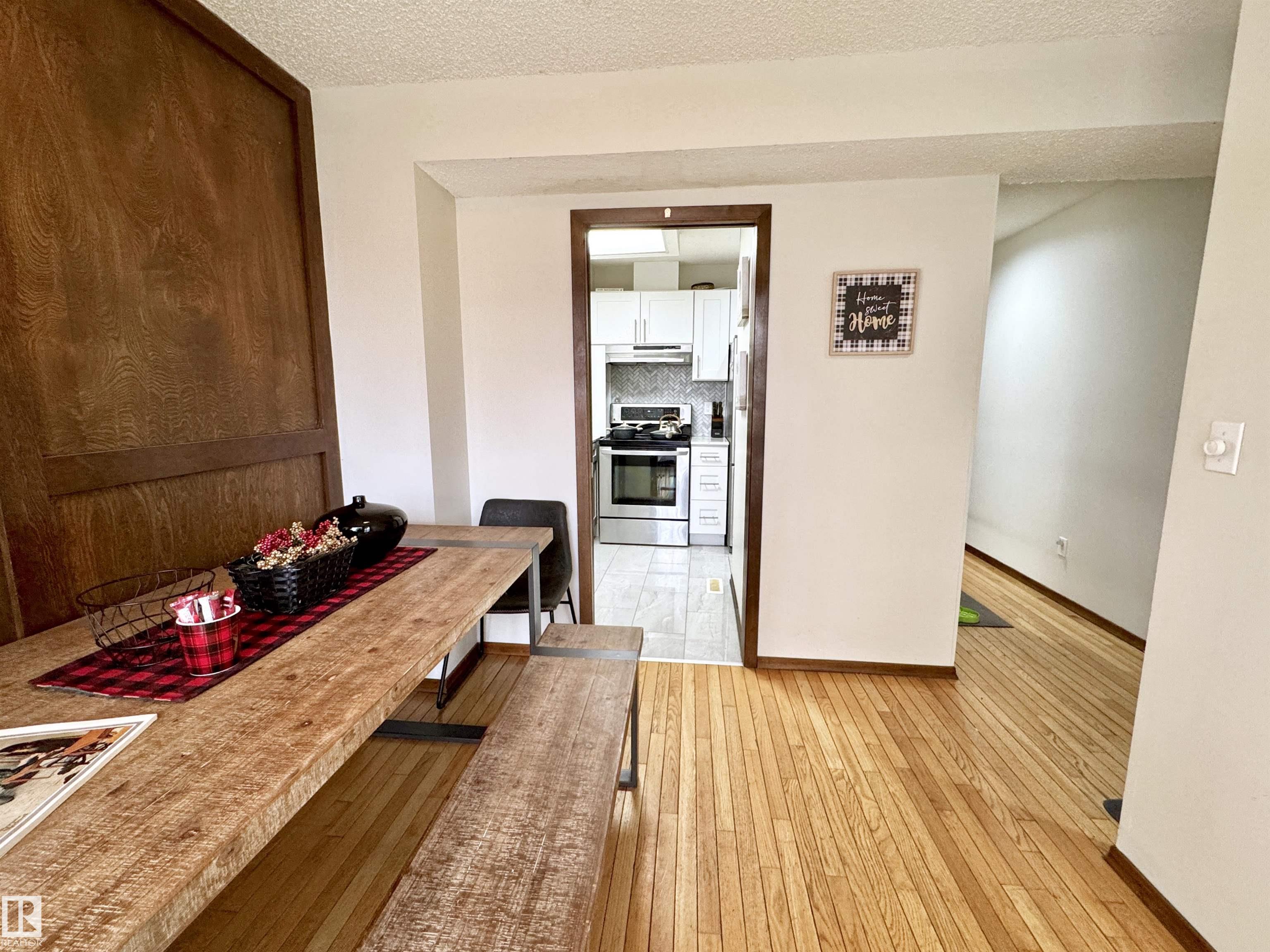 Photo 6 at 10346A 121 Street NW, Wîhkwêntôwin, Edmonton