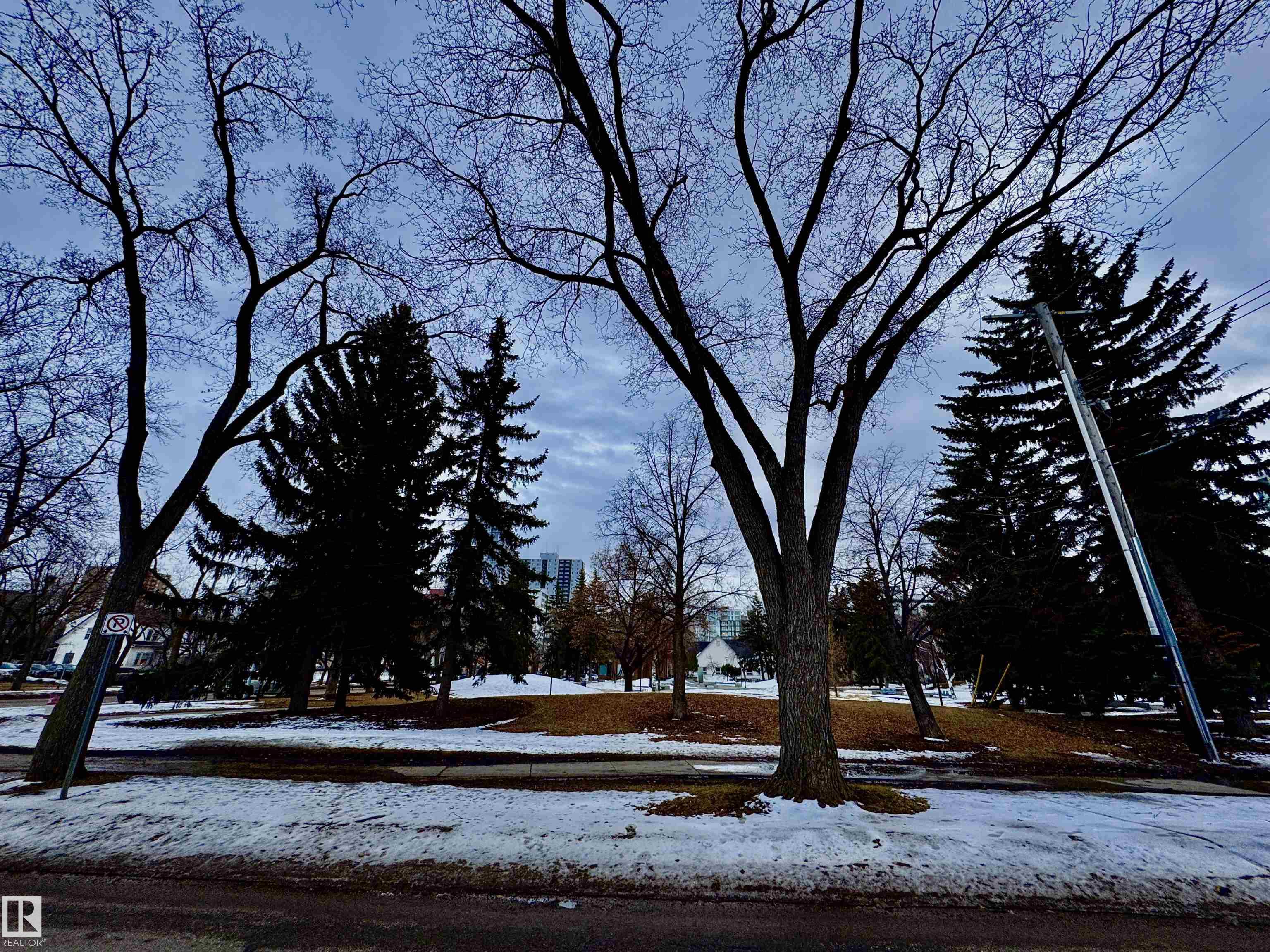 Photo 65 at 10346A 121 Street NW, Wîhkwêntôwin, Edmonton