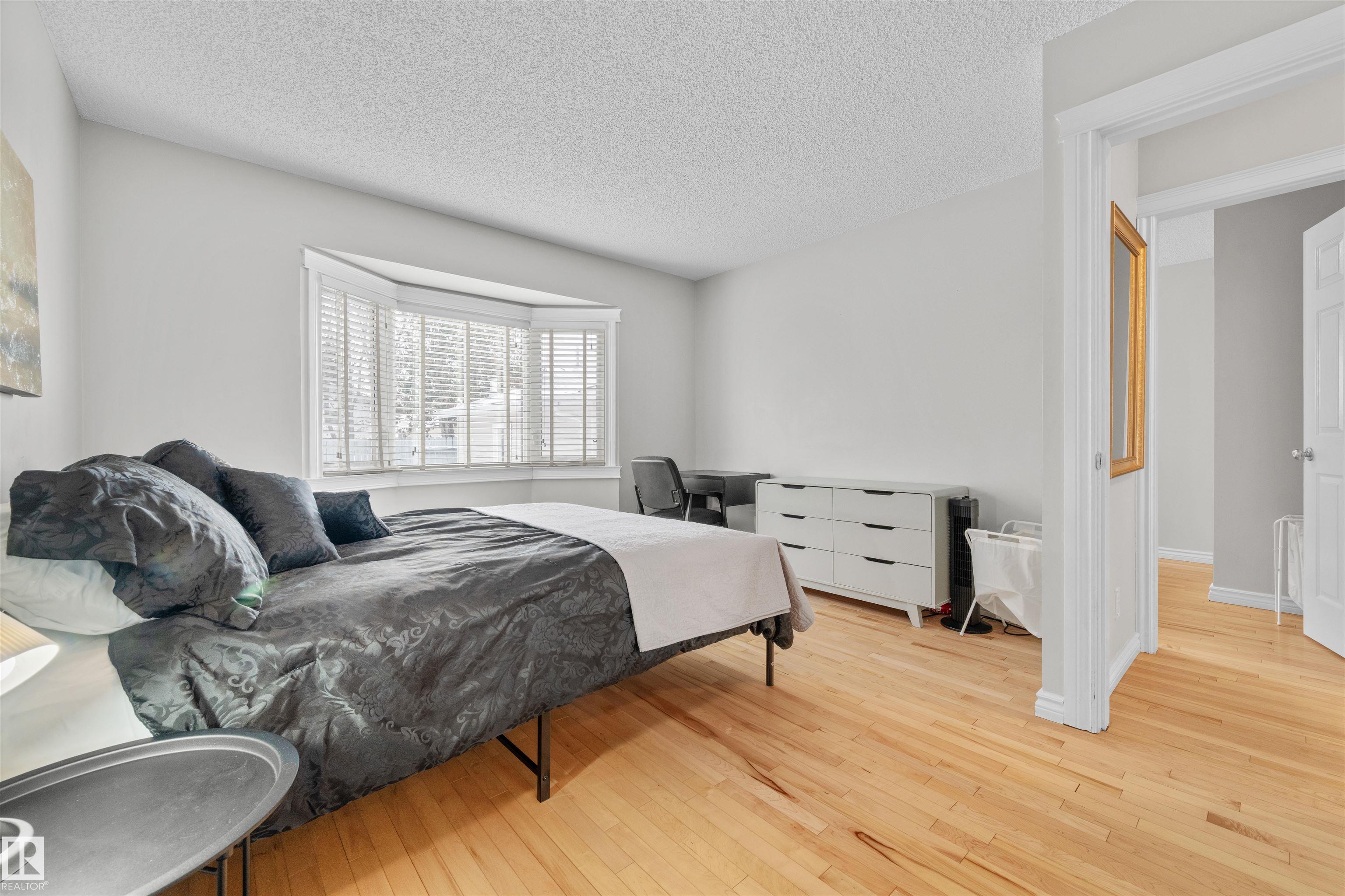 Photo 16 at 1127 36 Street NW, Crawford Plains, Edmonton