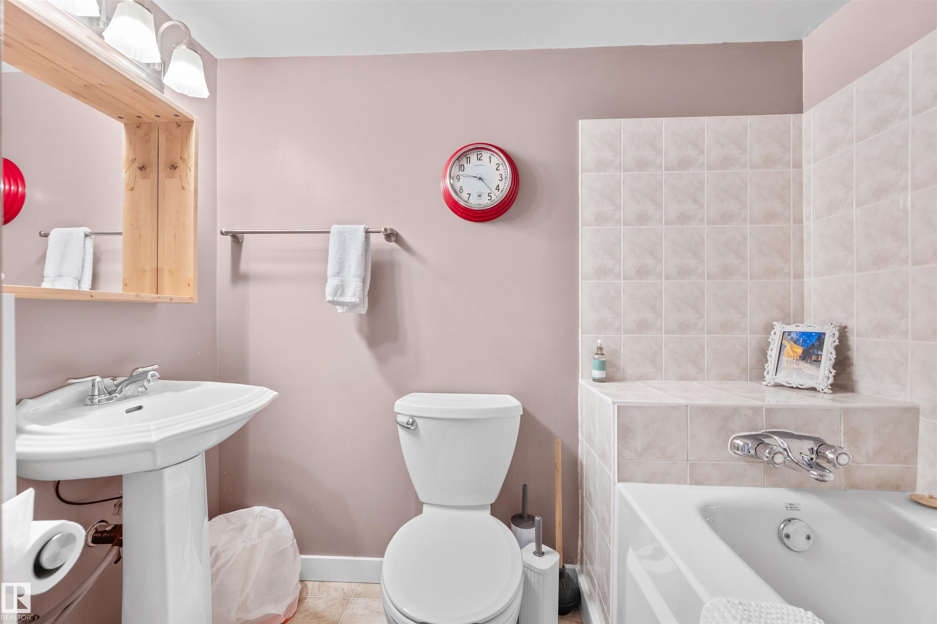 Photo 27 at 1127 36 Street NW, Crawford Plains, Edmonton