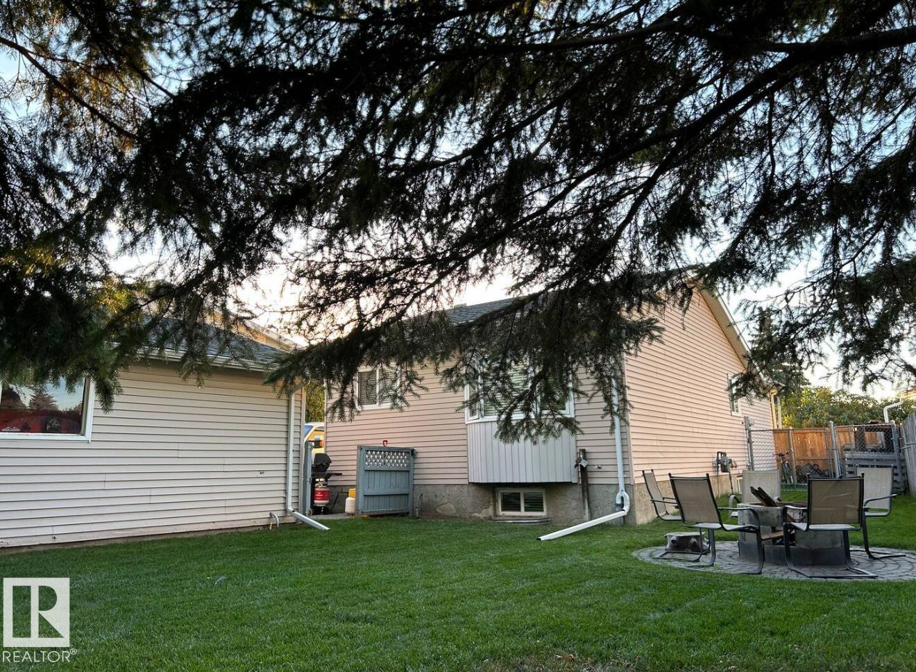 Photo 33 at 1127 36 Street NW, Crawford Plains, Edmonton