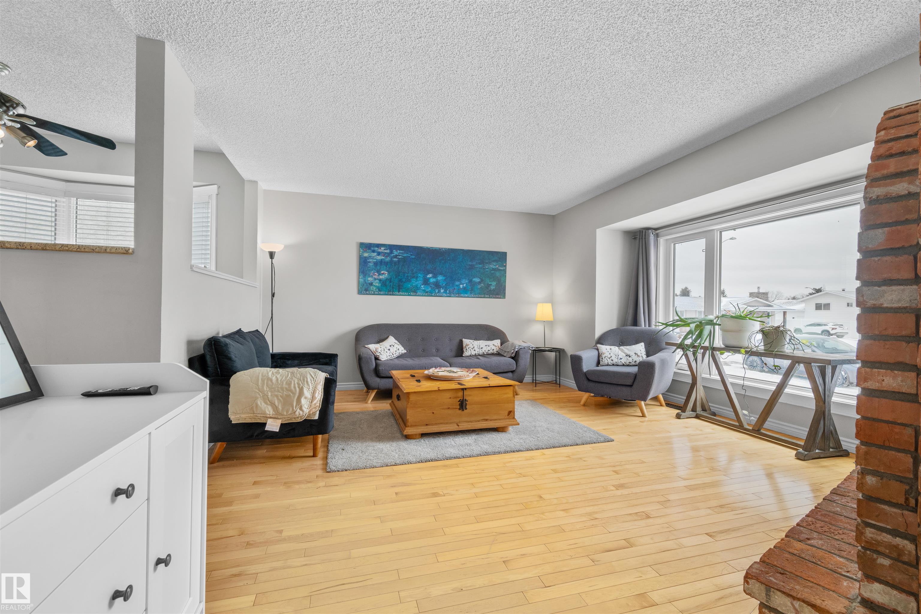 Photo 7 at 1127 36 Street NW, Crawford Plains, Edmonton