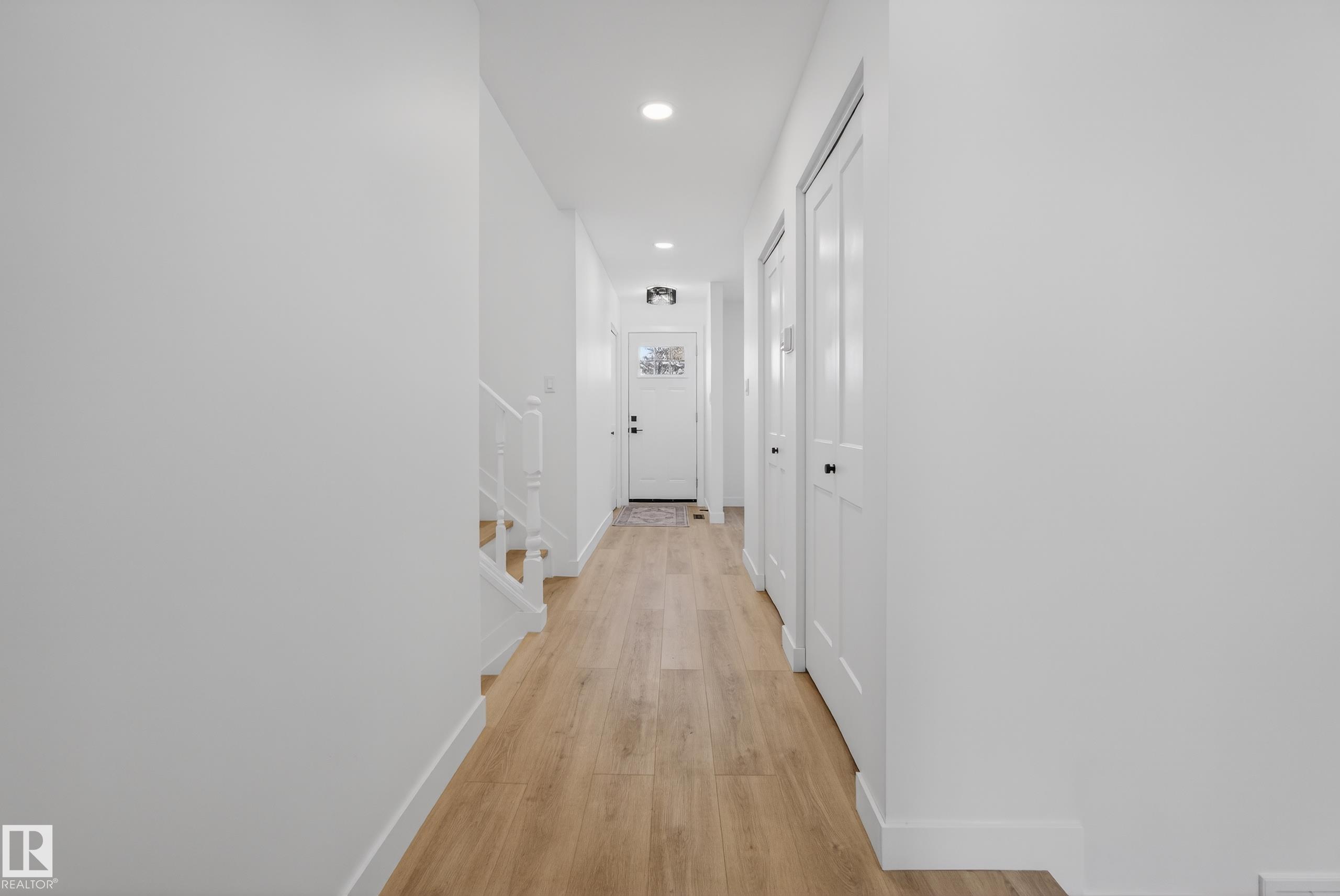 712 Knottwood Road NW, Satoo, Edmonton