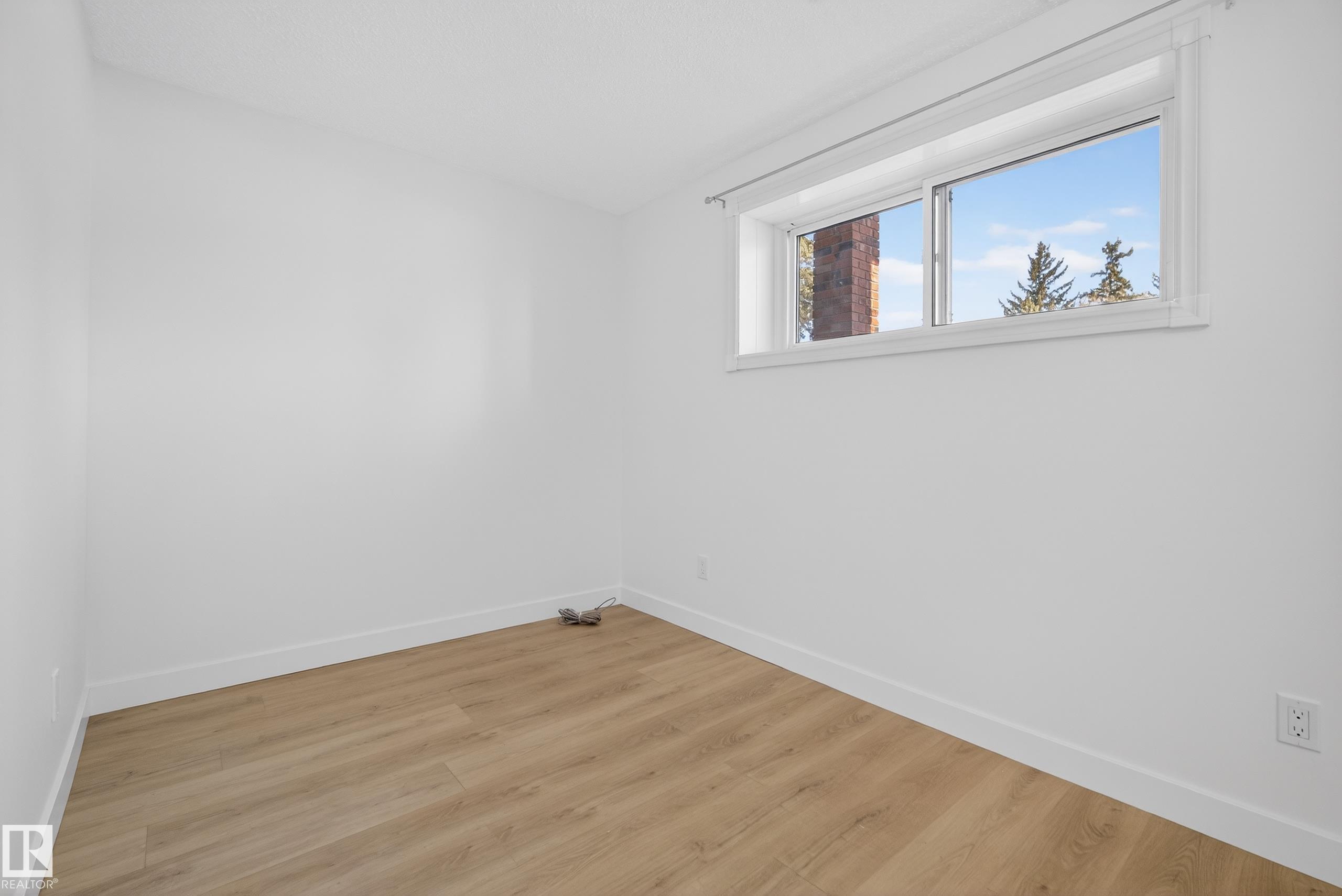 Photo 31 at 712 Knottwood Road NW, Satoo, Edmonton