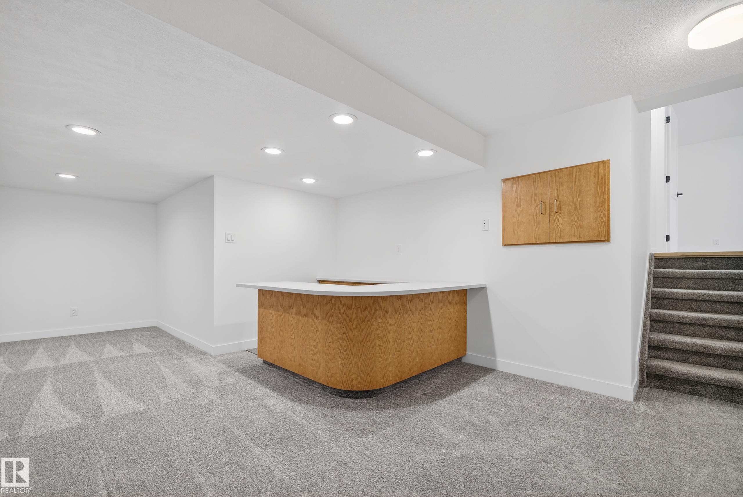 Photo 36 at 712 Knottwood Road NW, Satoo, Edmonton