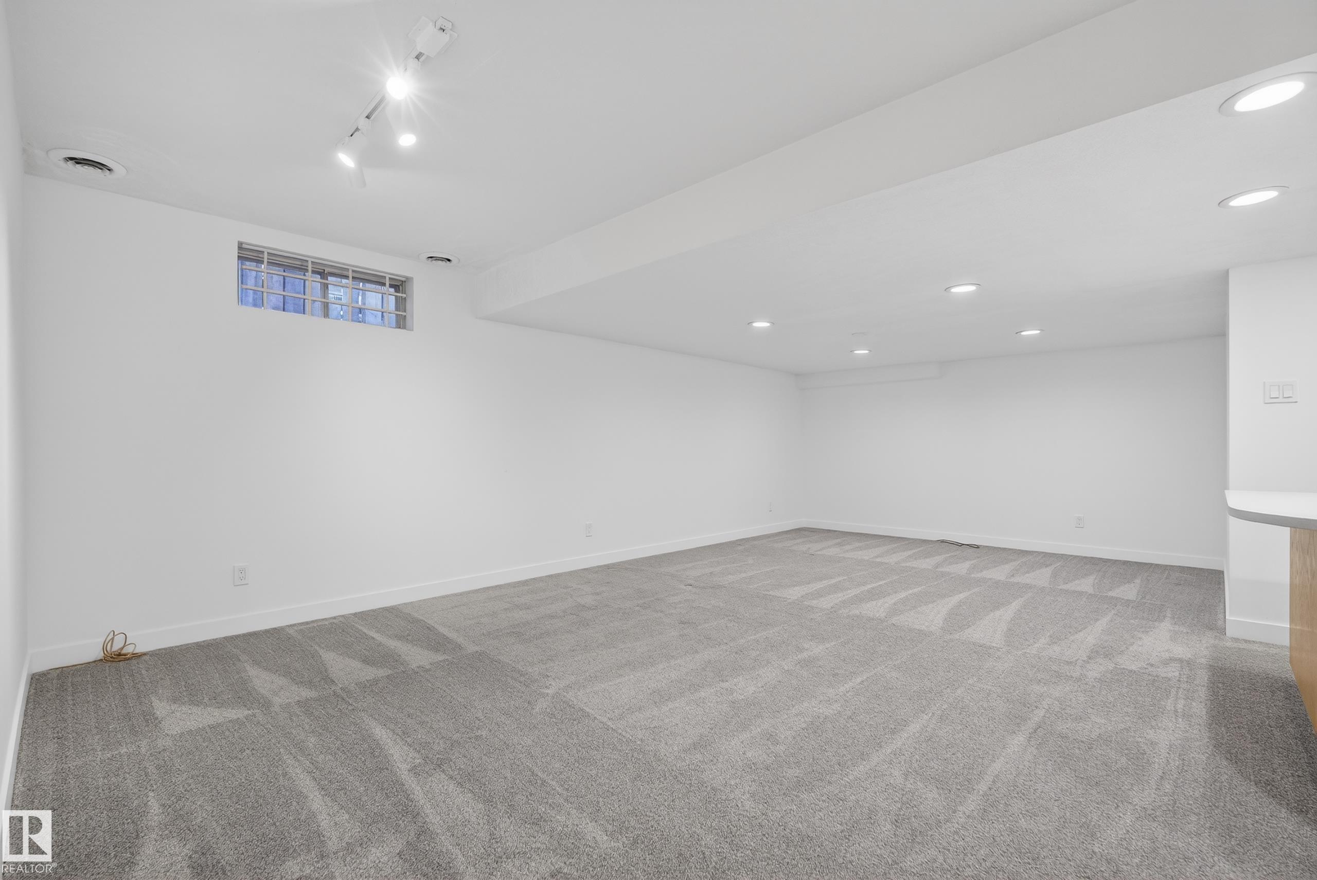 Photo 39 at 712 Knottwood Road NW, Satoo, Edmonton