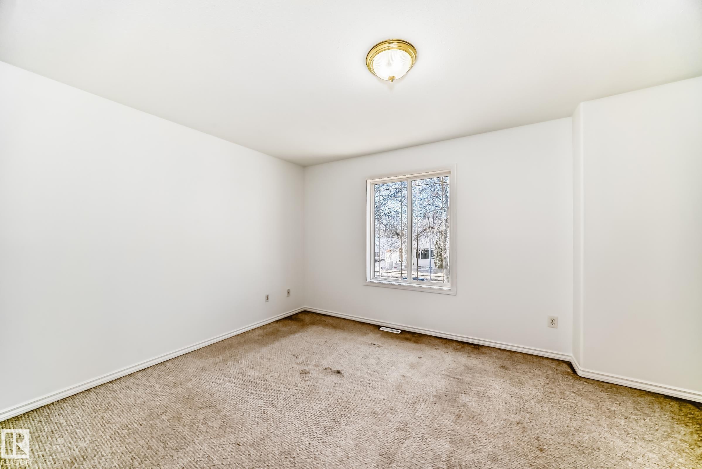 Photo 18 at 11727 83 Street NW, Parkdale, Edmonton