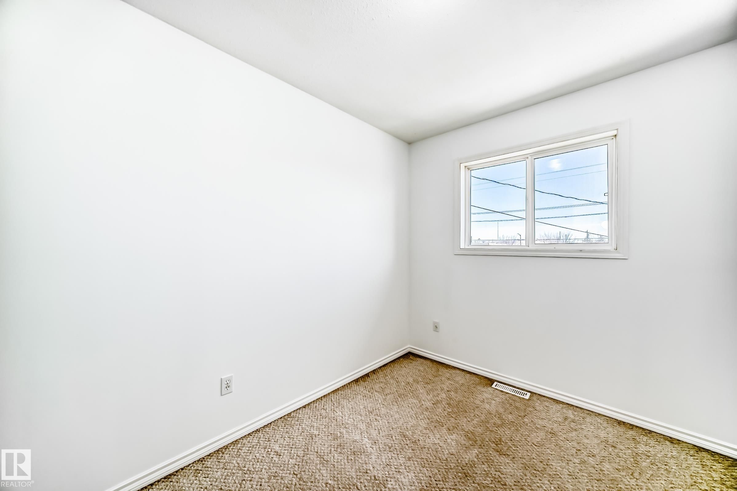 Photo 24 at 11727 83 Street NW, Parkdale, Edmonton