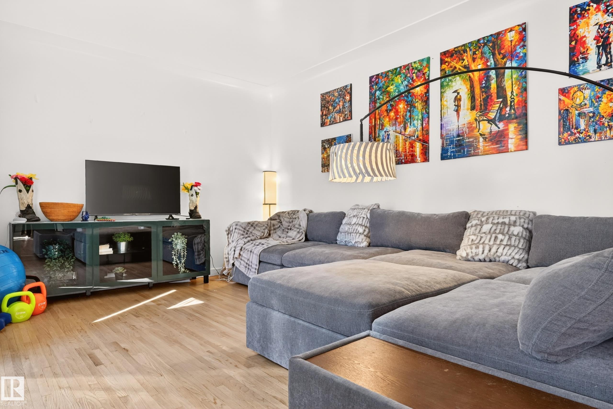 Photo 15 at 6807 112a Street NW, Parkallen, Edmonton