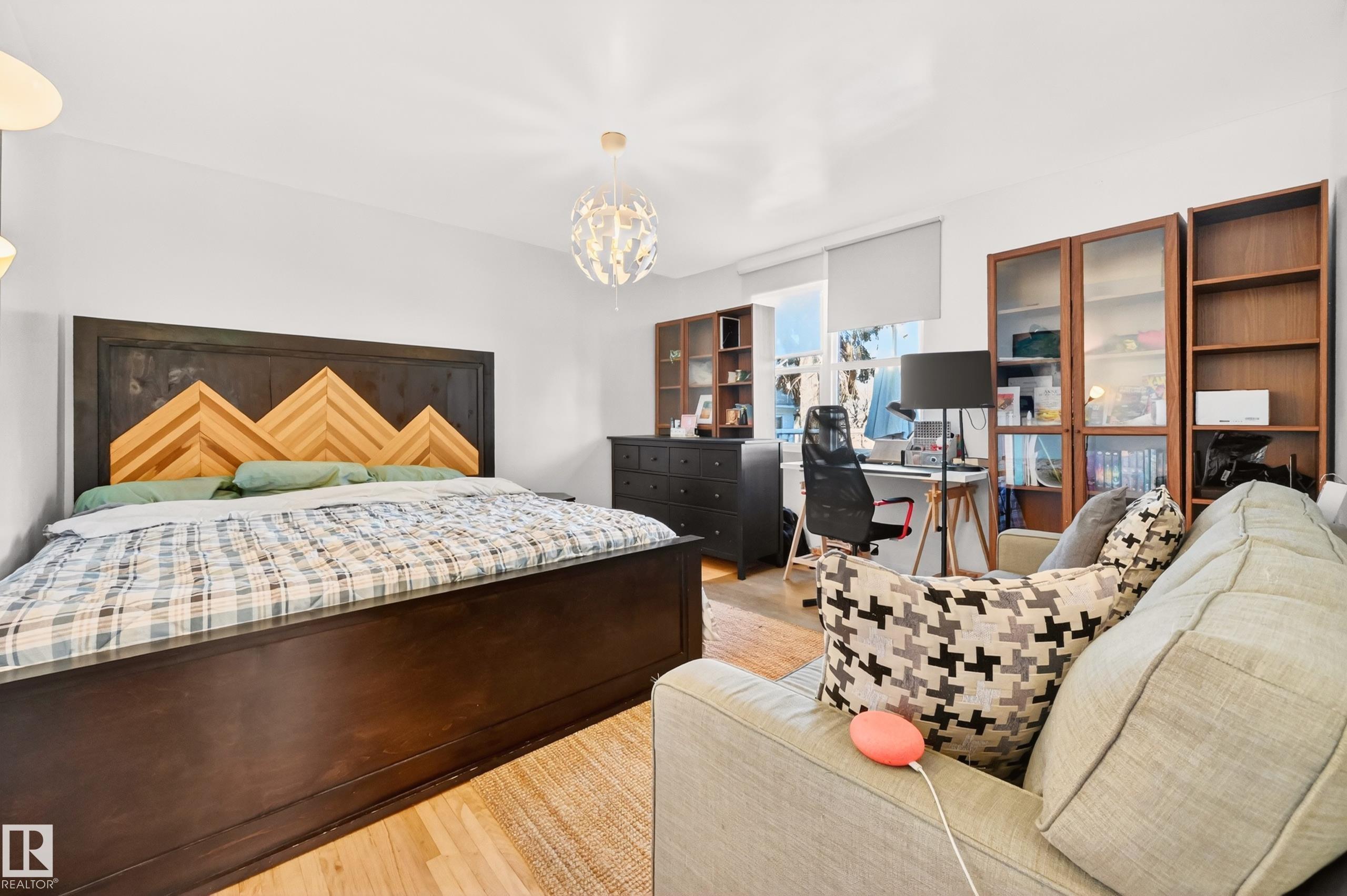 Photo 29 at 6807 112a Street NW, Parkallen, Edmonton