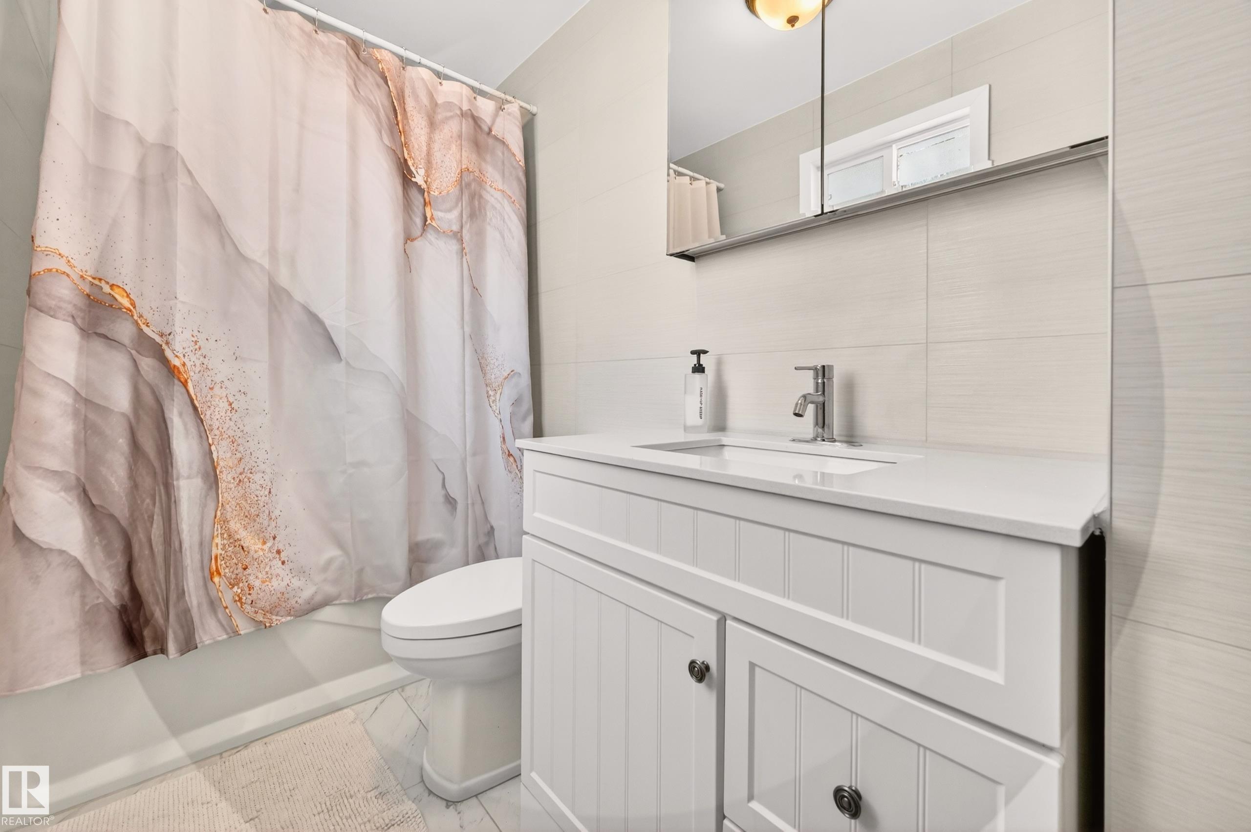 Photo 30 at 6807 112a Street NW, Parkallen, Edmonton