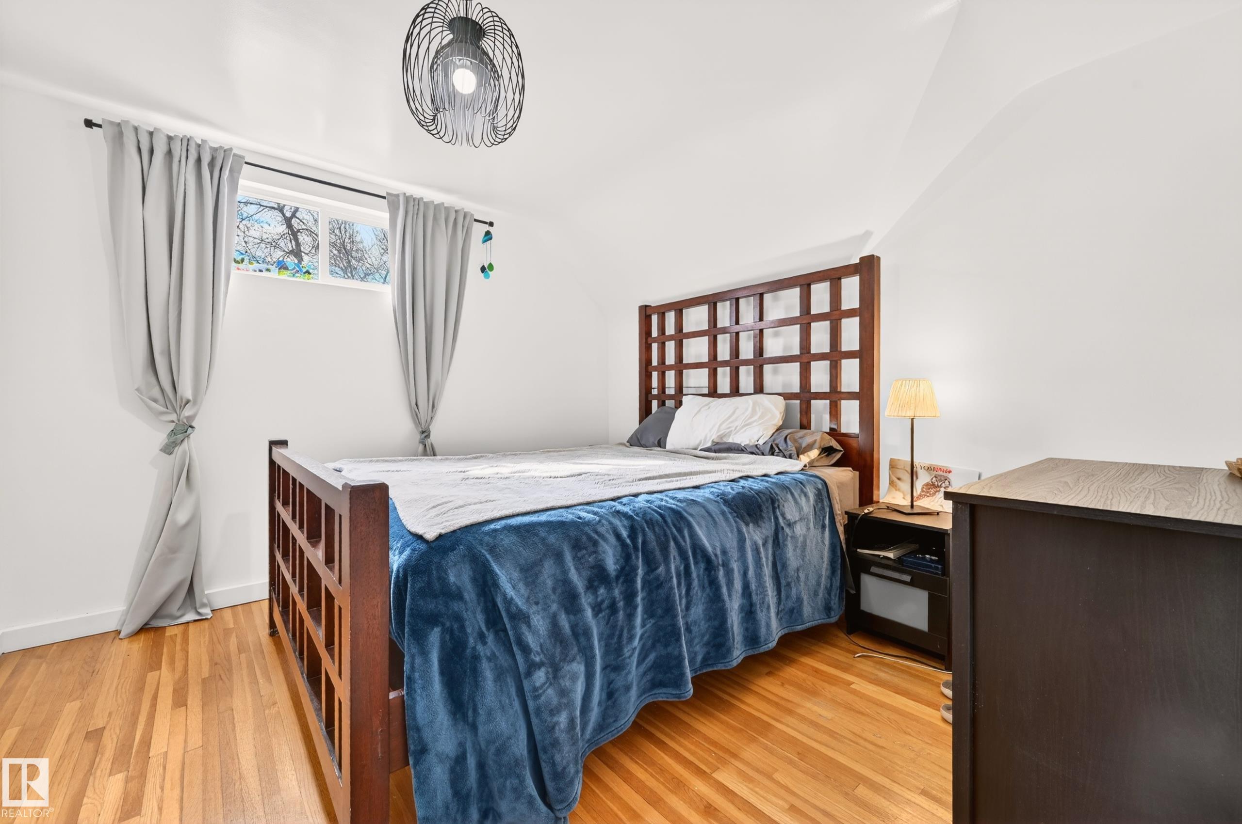 Photo 33 at 6807 112a Street NW, Parkallen, Edmonton