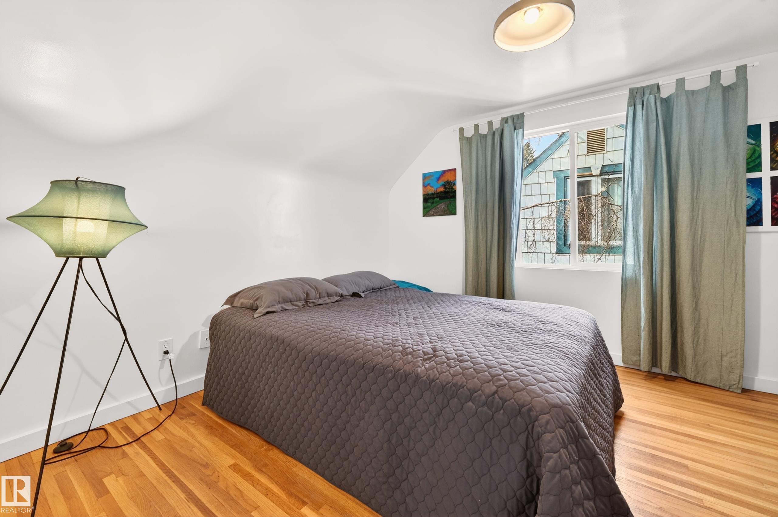 Photo 34 at 6807 112a Street NW, Parkallen, Edmonton