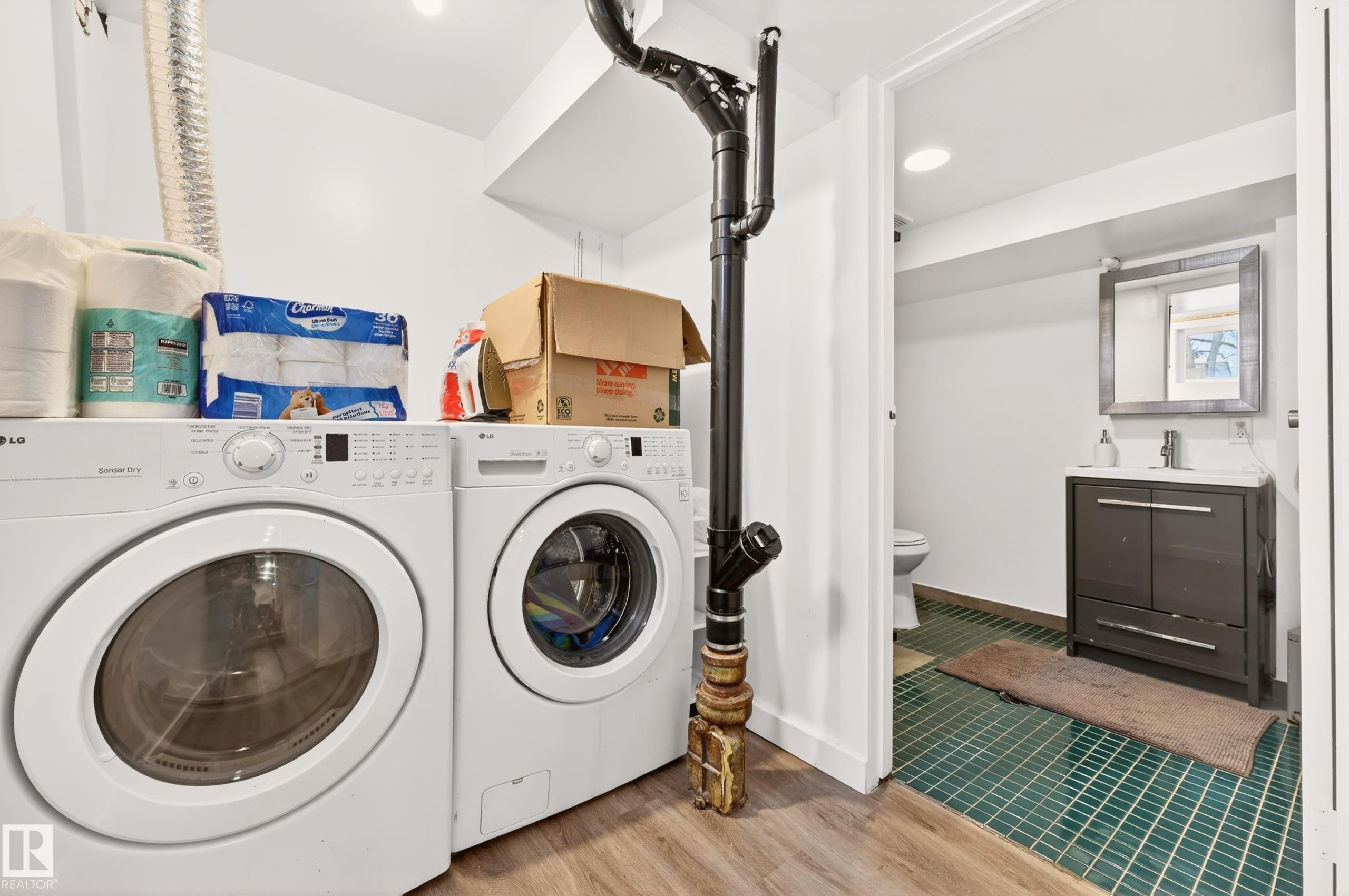 Photo 47 at 6807 112a Street NW, Parkallen, Edmonton