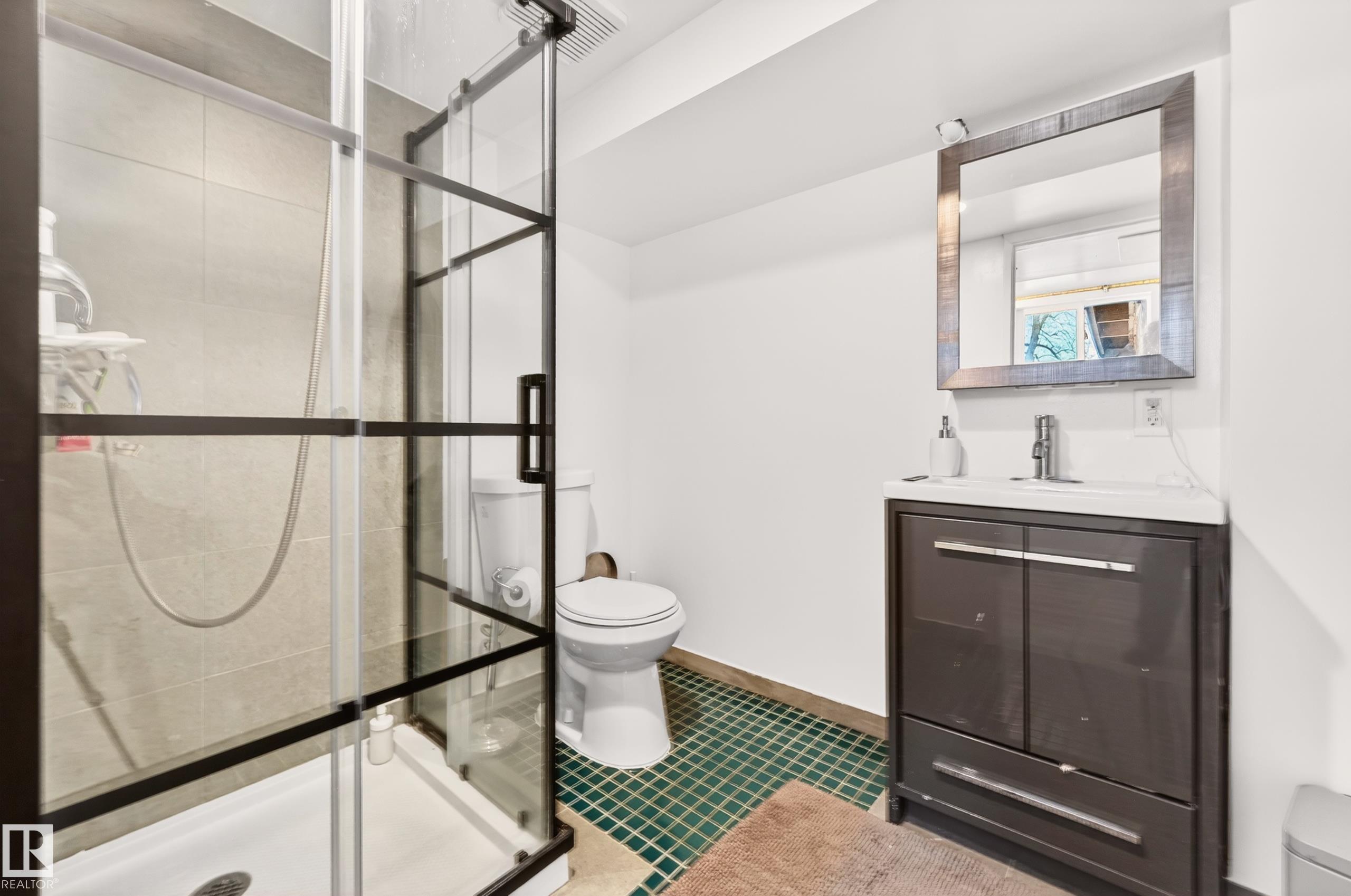 Photo 48 at 6807 112a Street NW, Parkallen, Edmonton