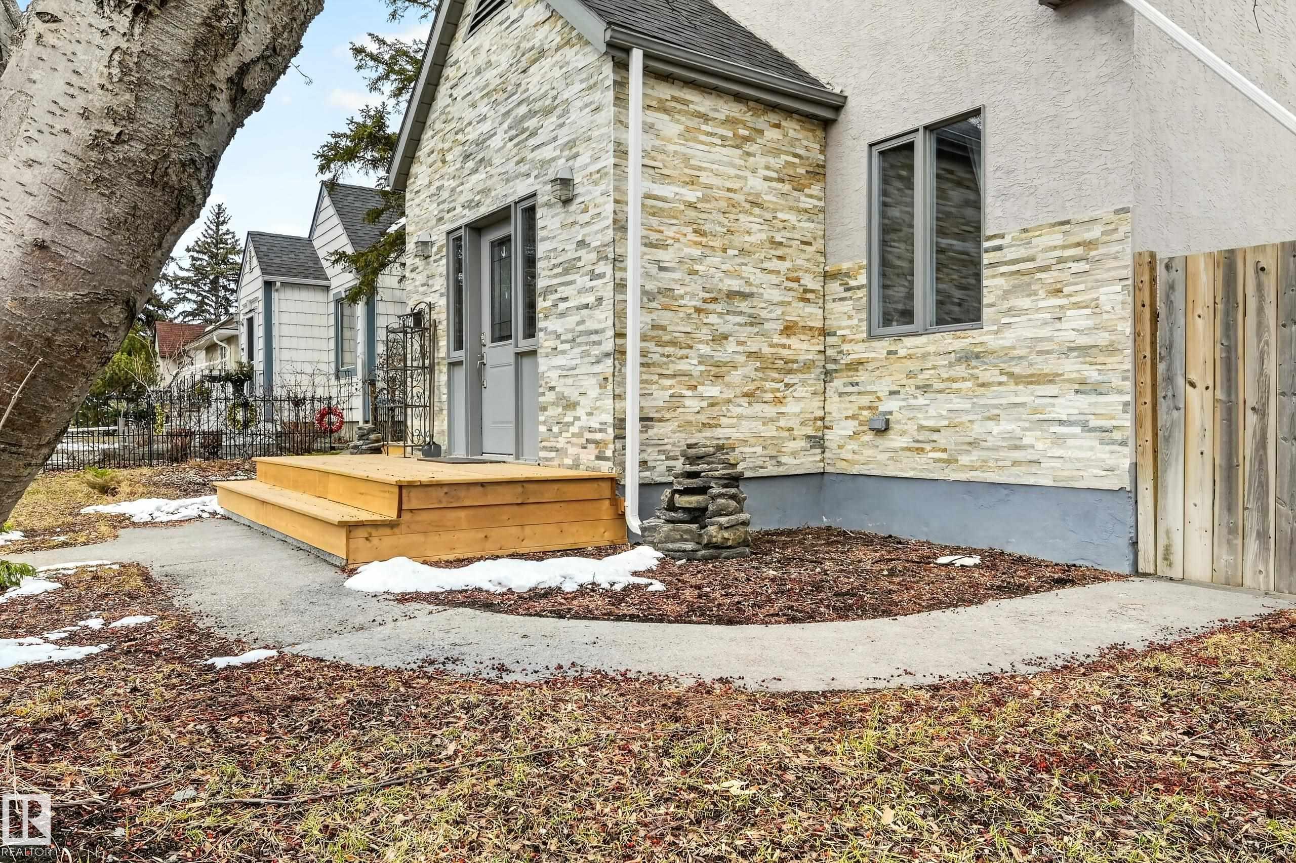 6807 112a Street NW, Parkallen, Edmonton