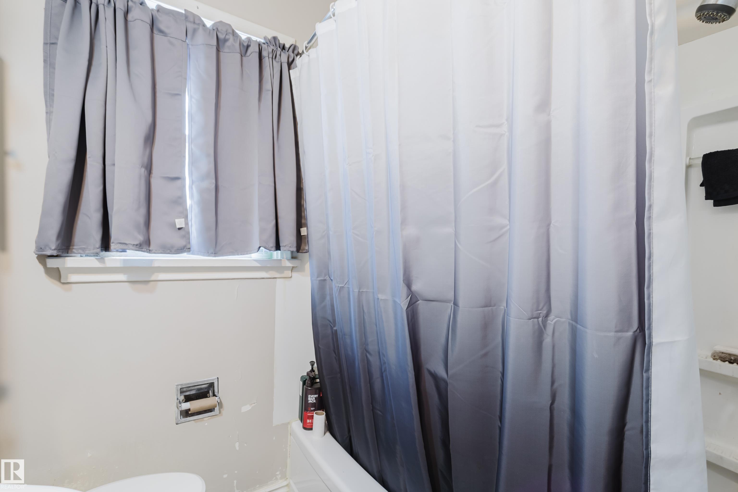 Photo 20 at 12720 135 Avenue NW, Wellington, Edmonton