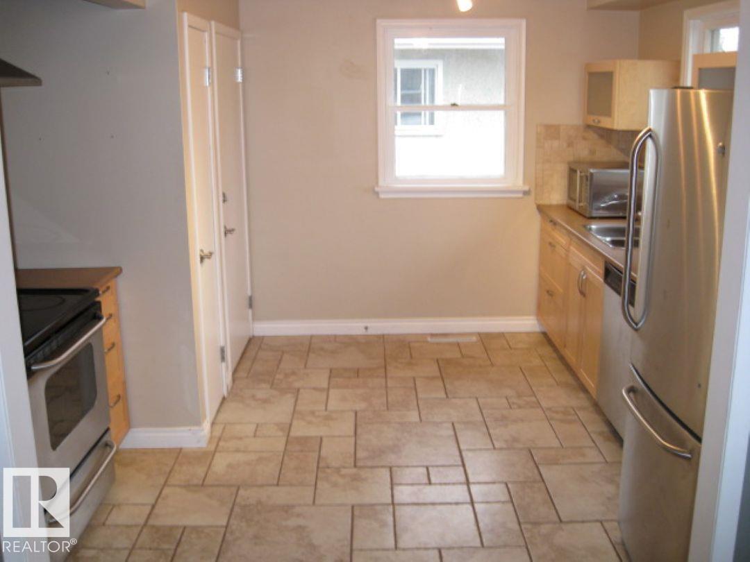 Photo 8 at 12720 135 Avenue NW, Wellington, Edmonton