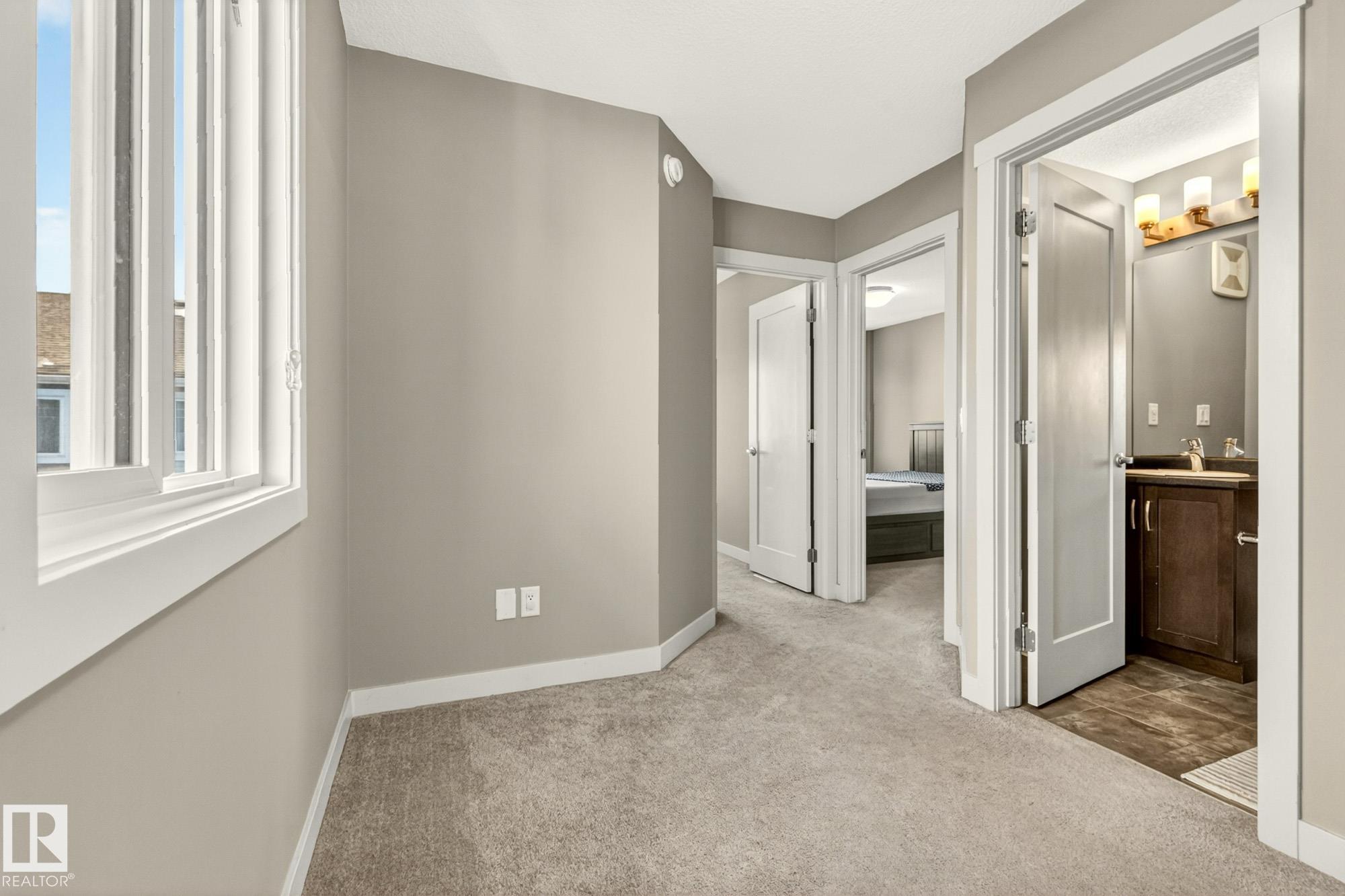 Photo 14 at 4131 30 Street NW, Larkspur, Edmonton