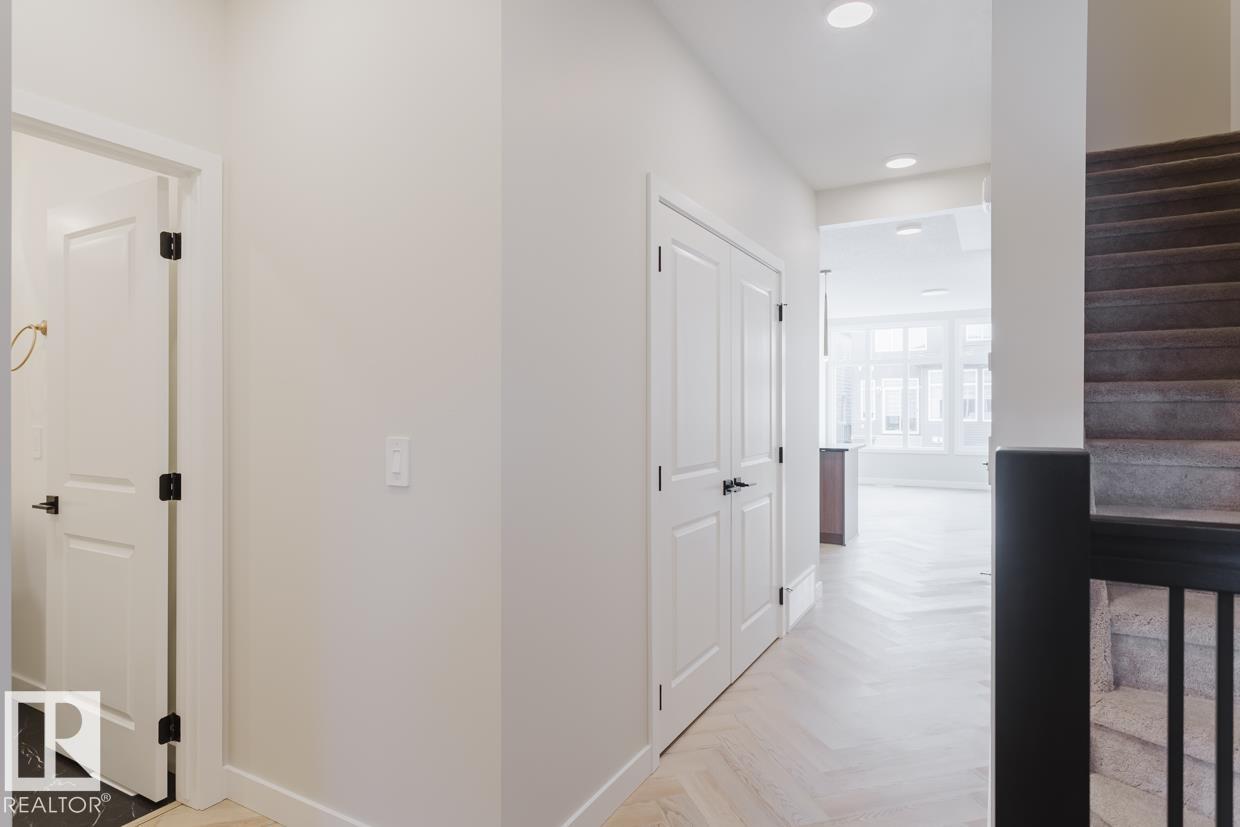 25 Cessy Street, Chérot, St. Albert