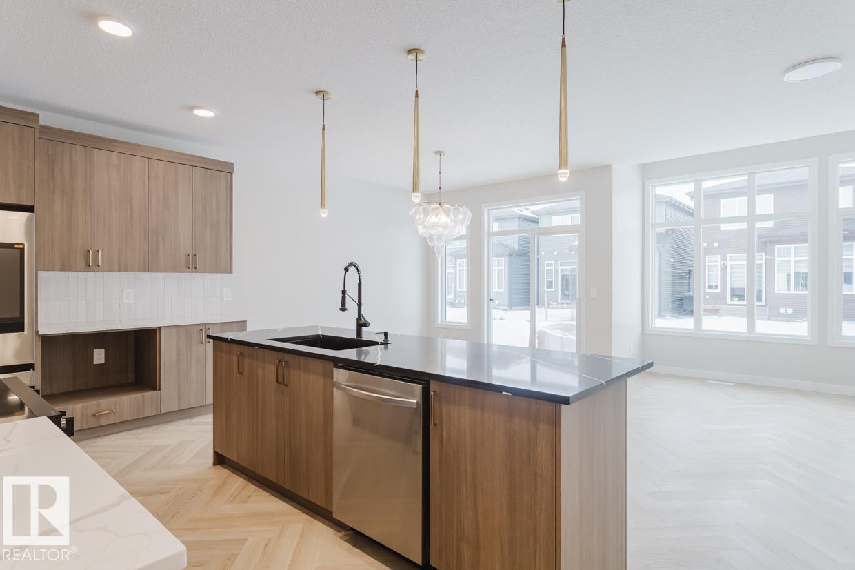 25 Cessy Street, Chérot, St. Albert