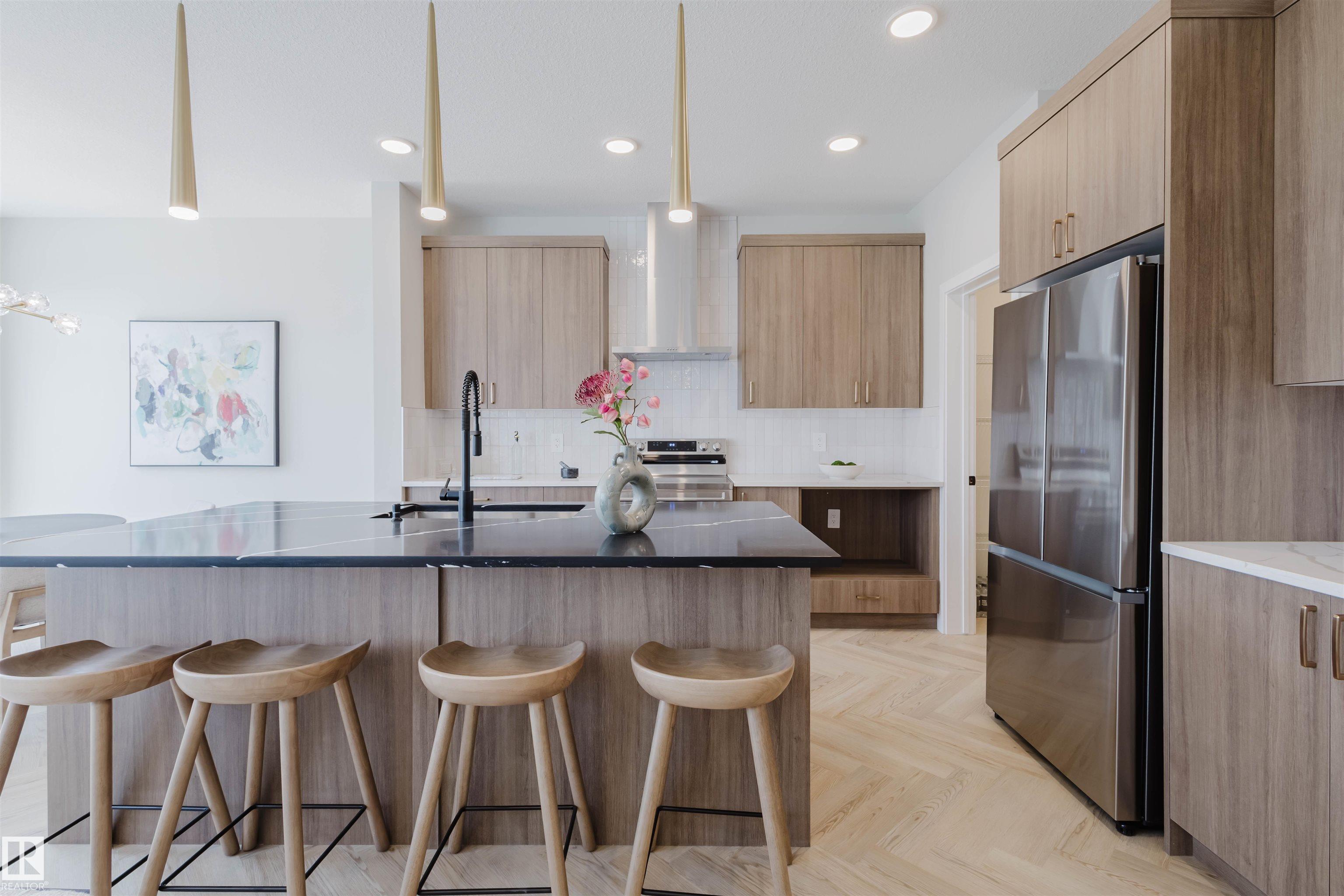 27 Cessy Street, Chérot, St. Albert