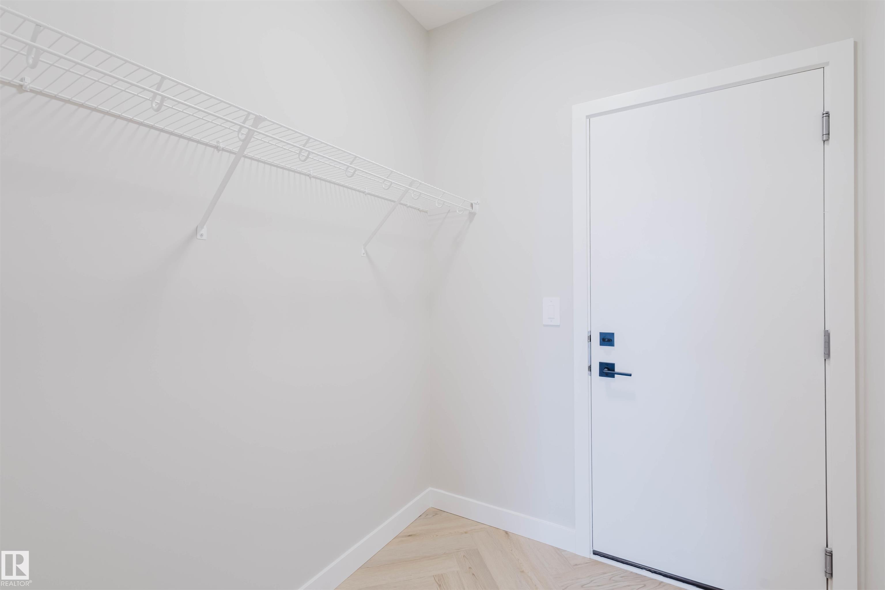 27 Cessy Street, Chérot, St. Albert