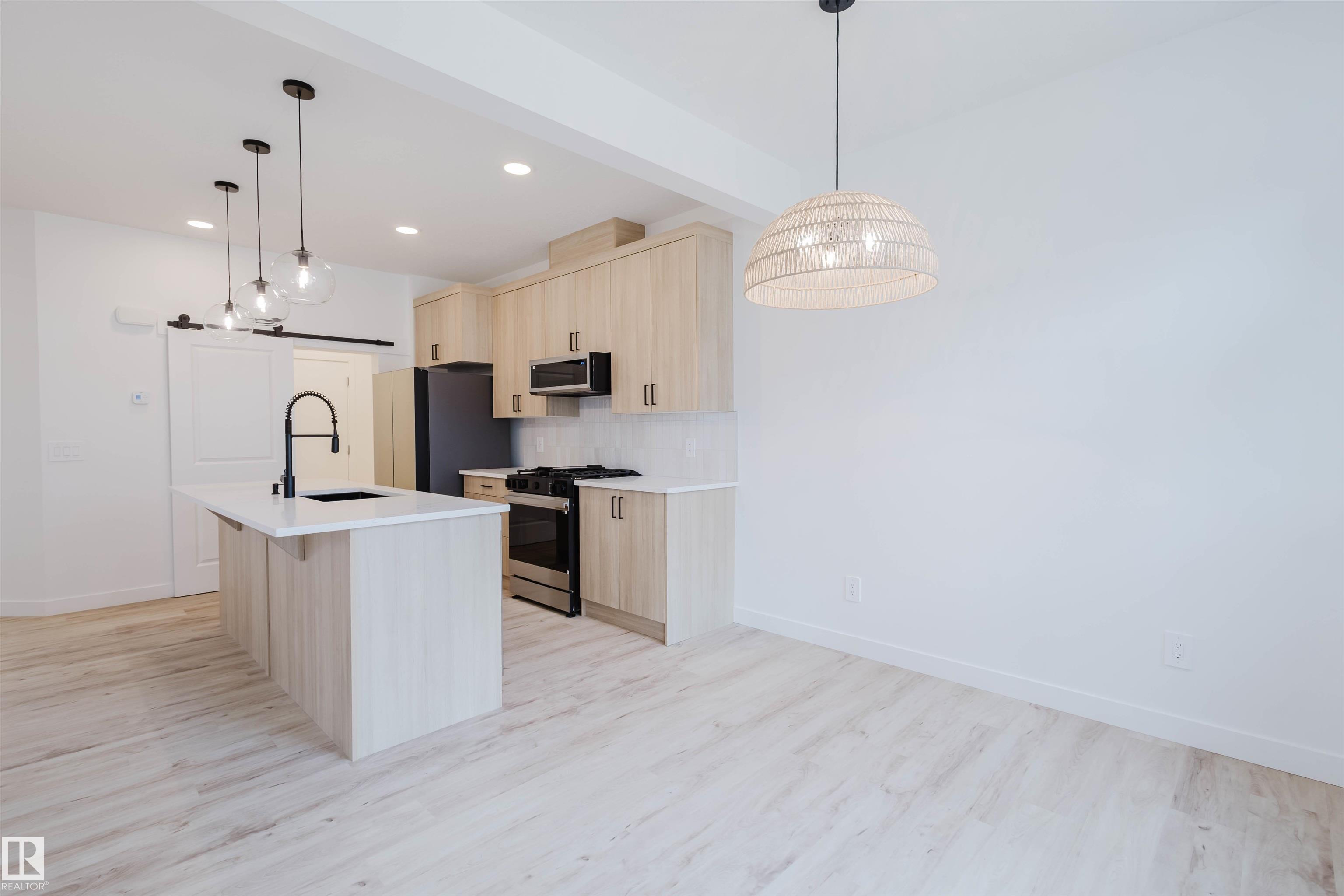 Photo 14 at 8253 Kiriak Loop SW, Keswick, Edmonton