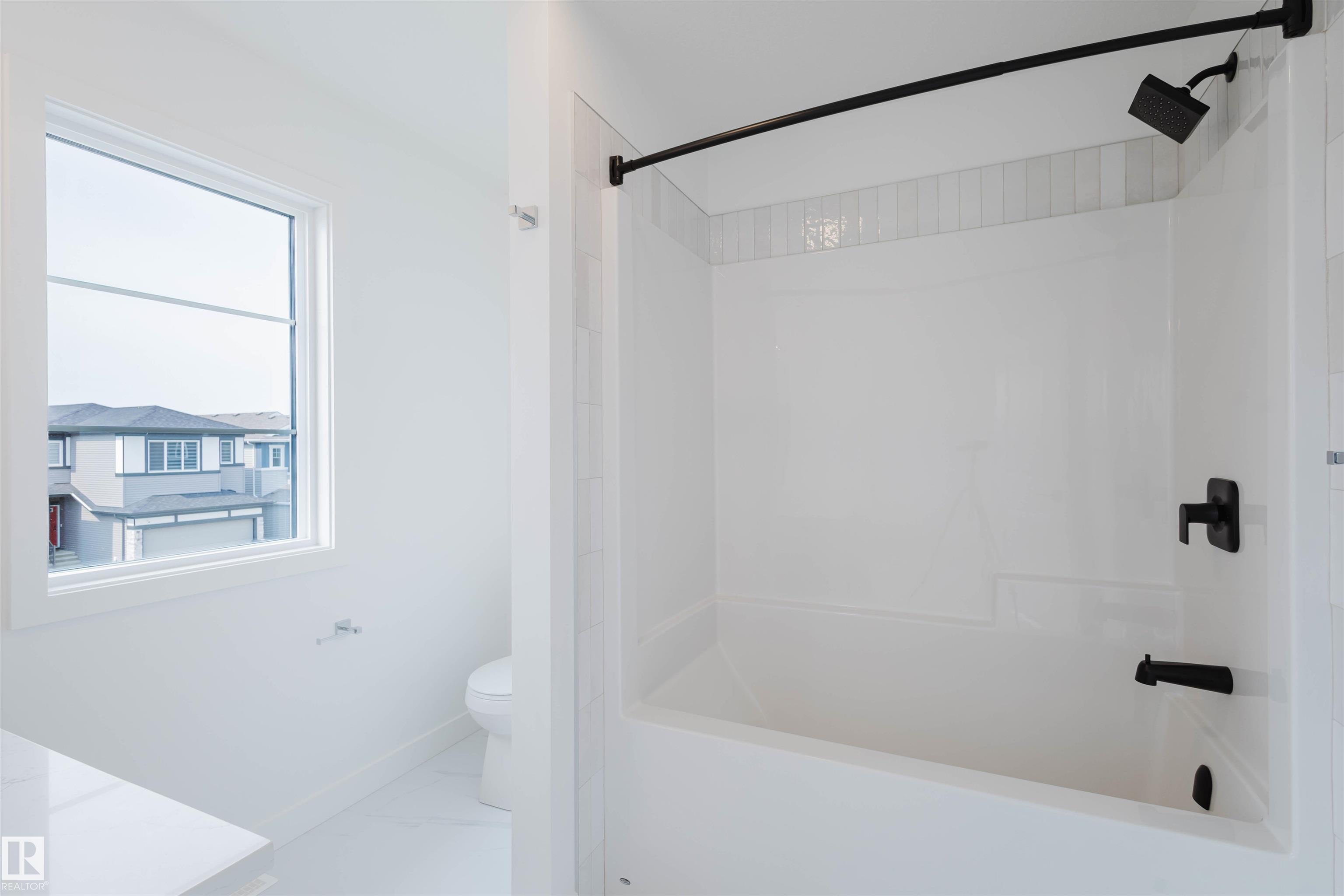 Photo 34 at 8253 Kiriak Loop SW, Keswick, Edmonton