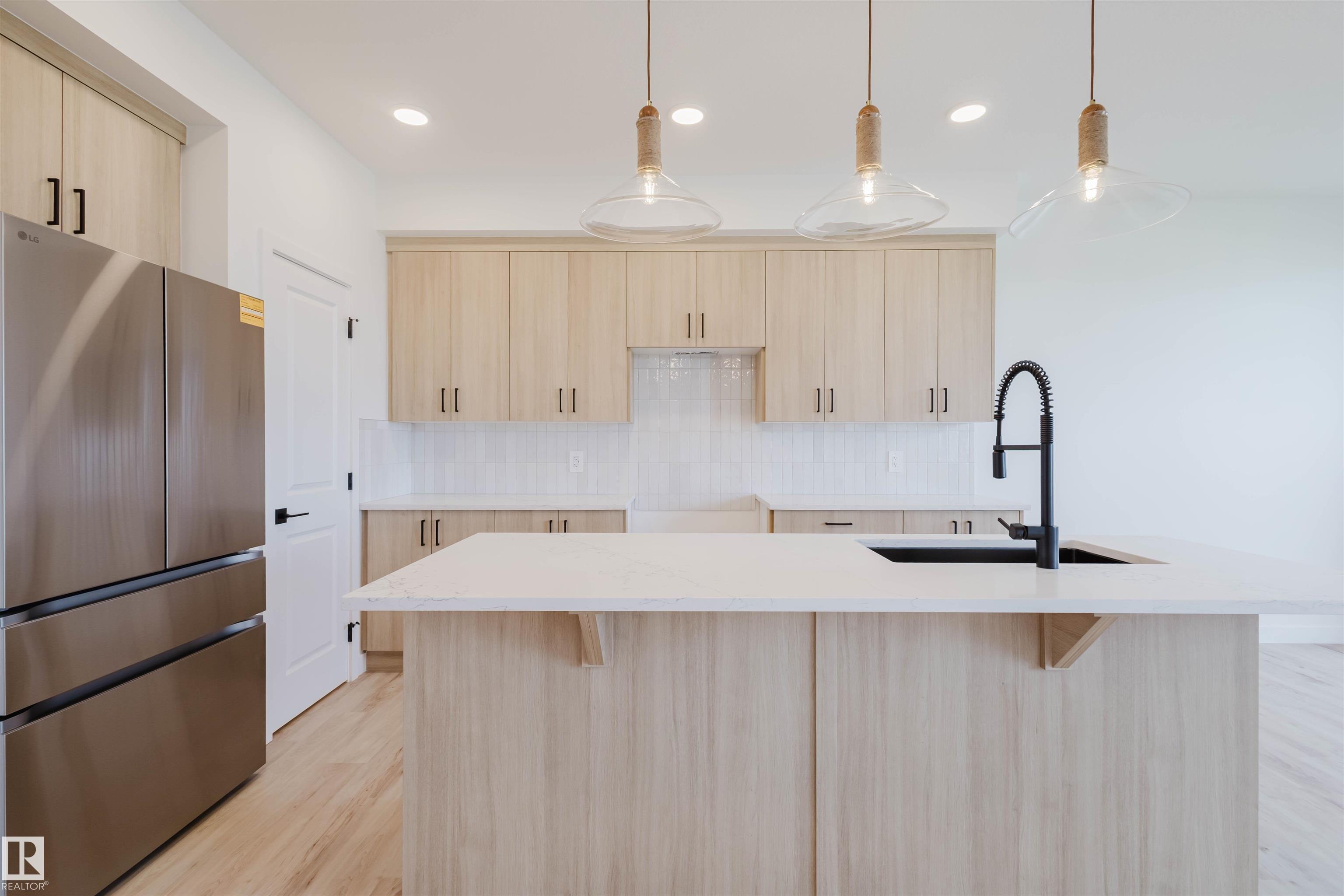 43 Chartres Close, Chérot, St. Albert