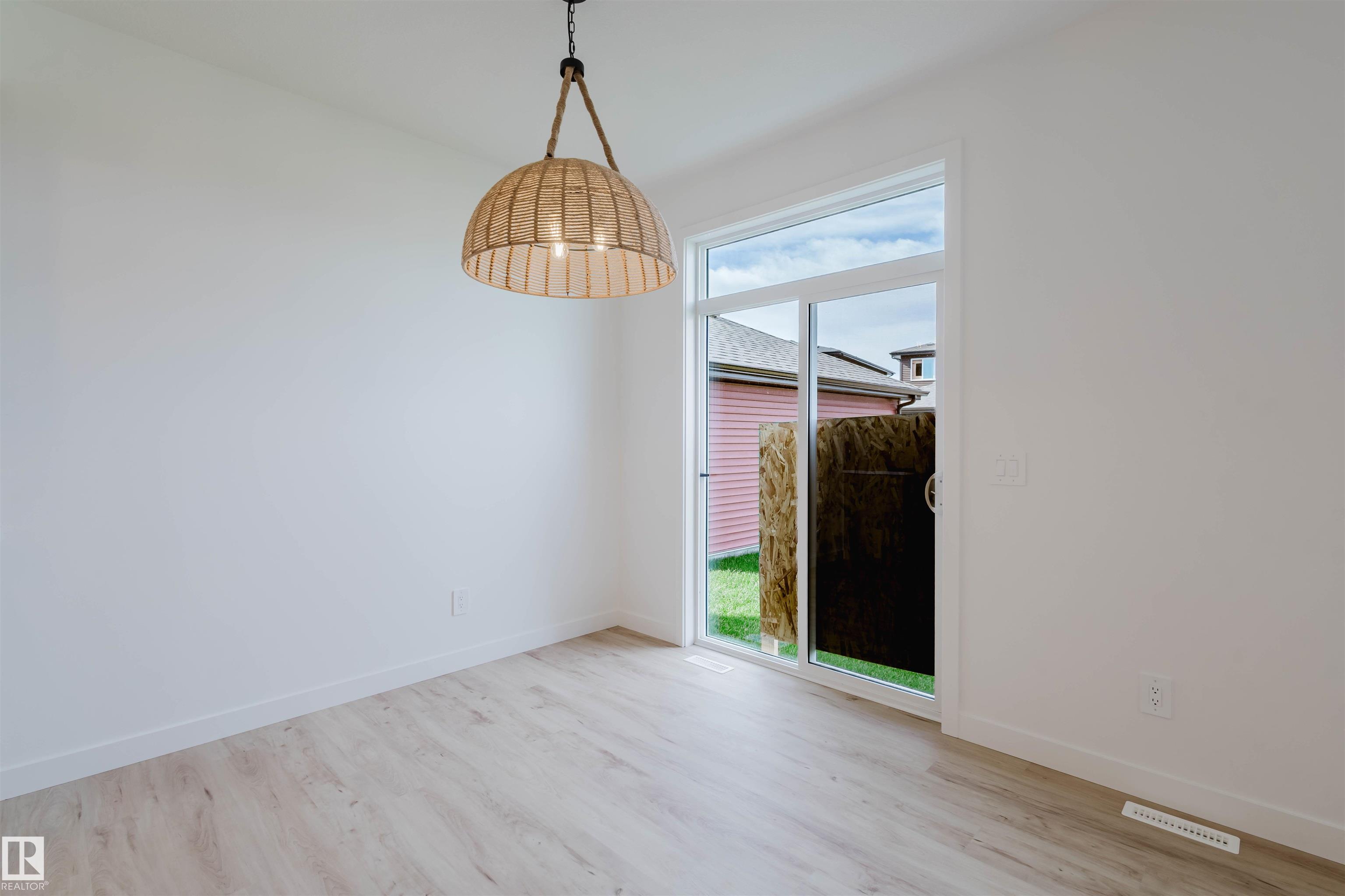 Photo 16 at 43 Chartres Close, Chérot, St. Albert