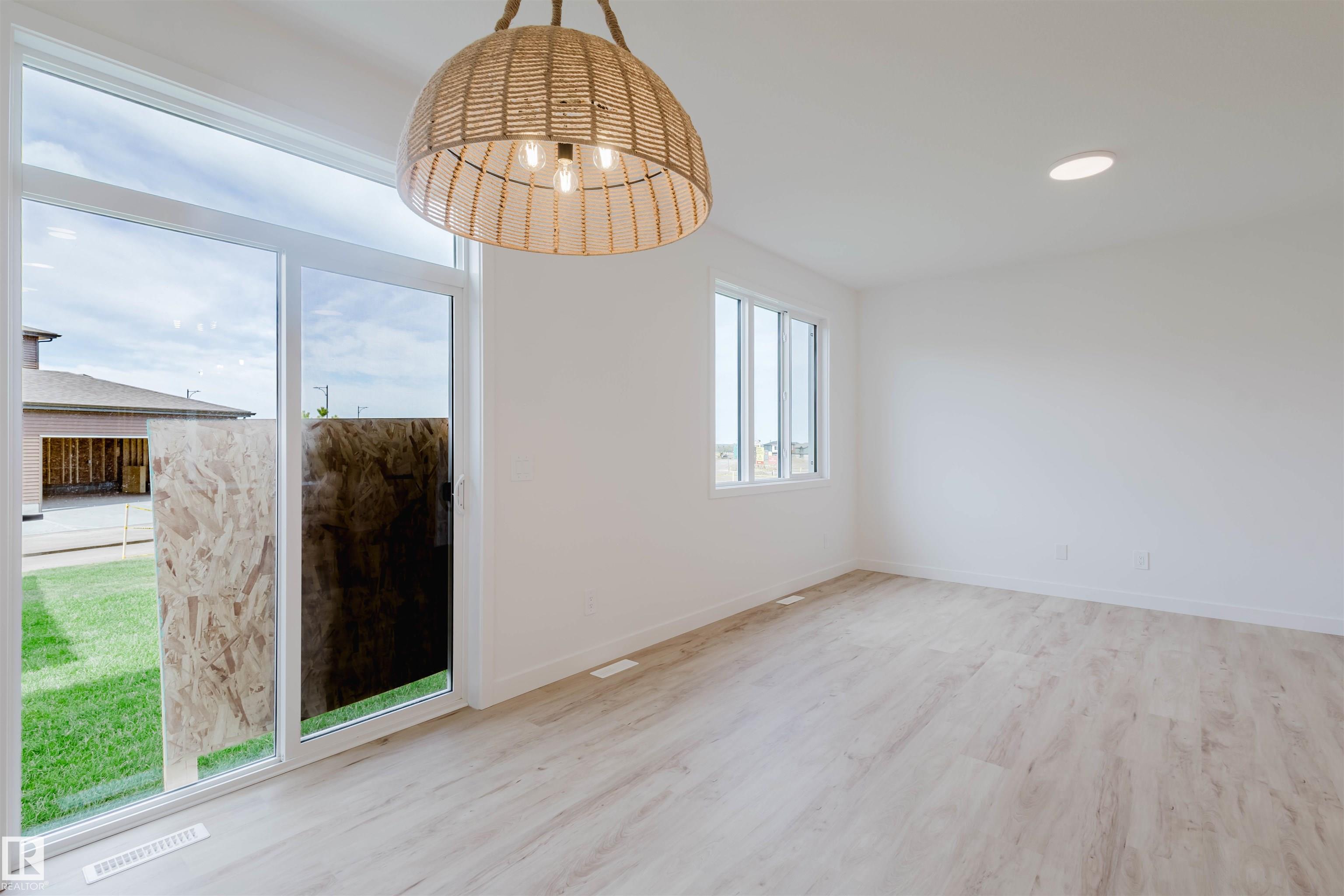 Photo 19 at 43 Chartres Close, Chérot, St. Albert