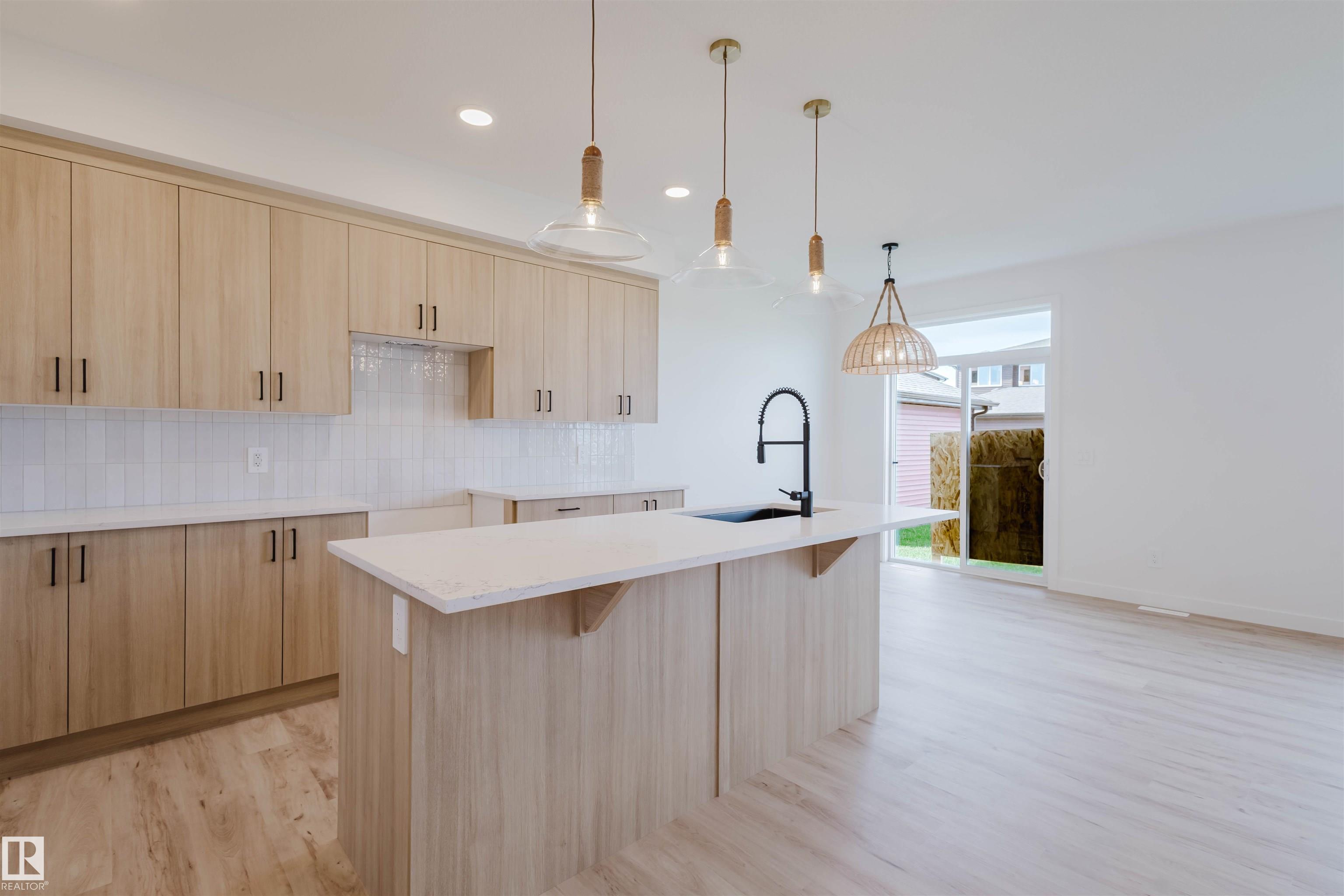 43 Chartres Close, Chérot, St. Albert