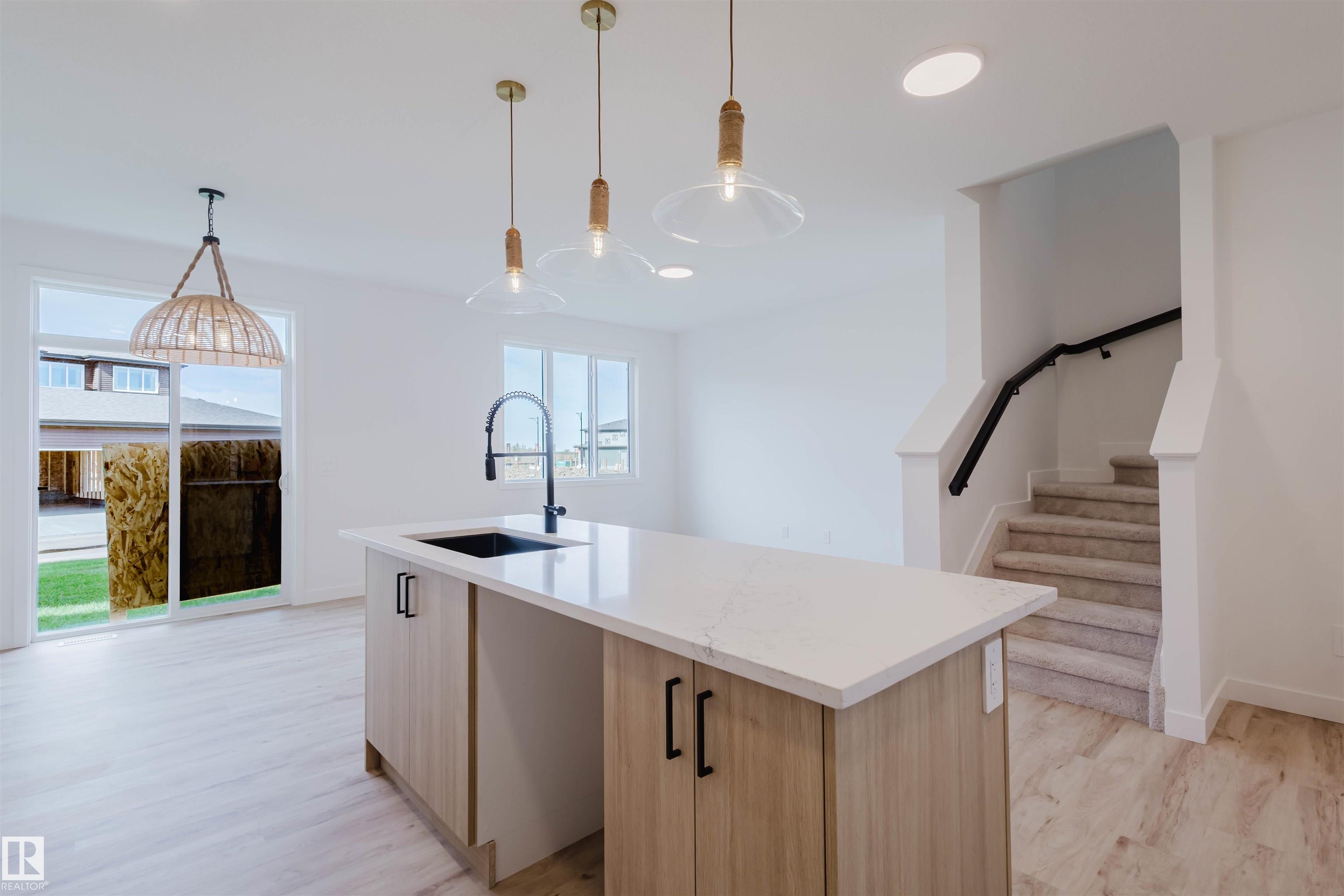 Photo 10 at 43 Chartres Close, Chérot, St. Albert