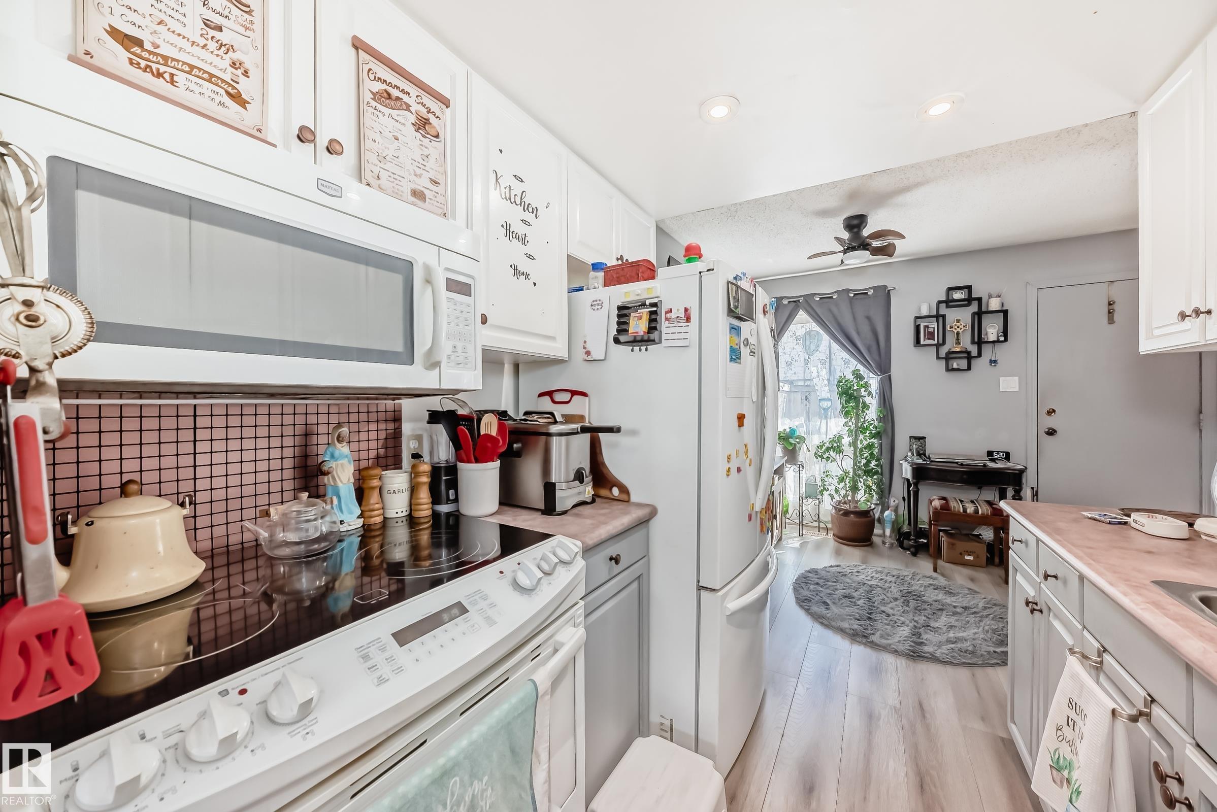 Photo 12 at 582 Abbottsfield Road NW, Abbottsfield, Edmonton