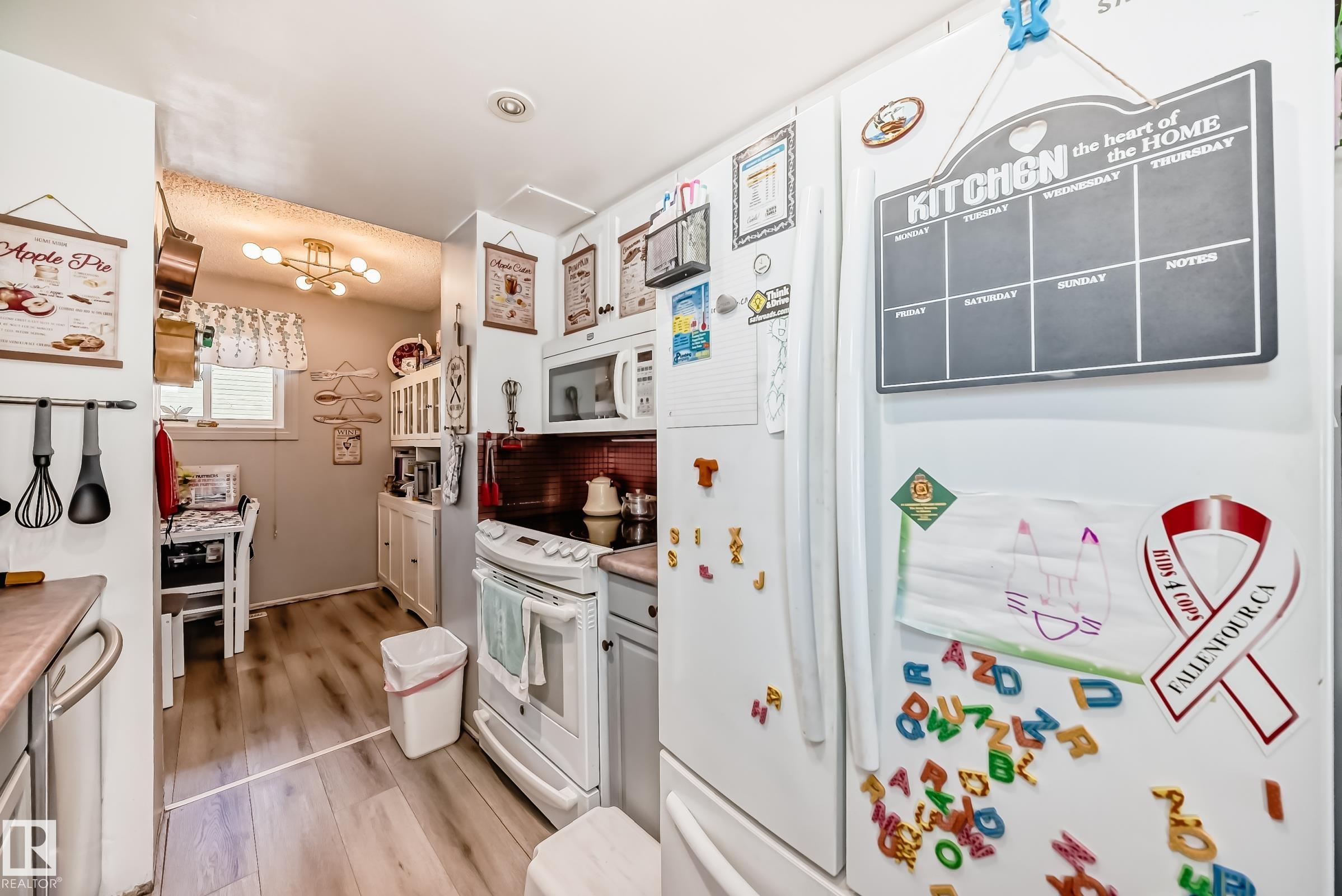 Photo 13 at 582 Abbottsfield Road NW, Abbottsfield, Edmonton