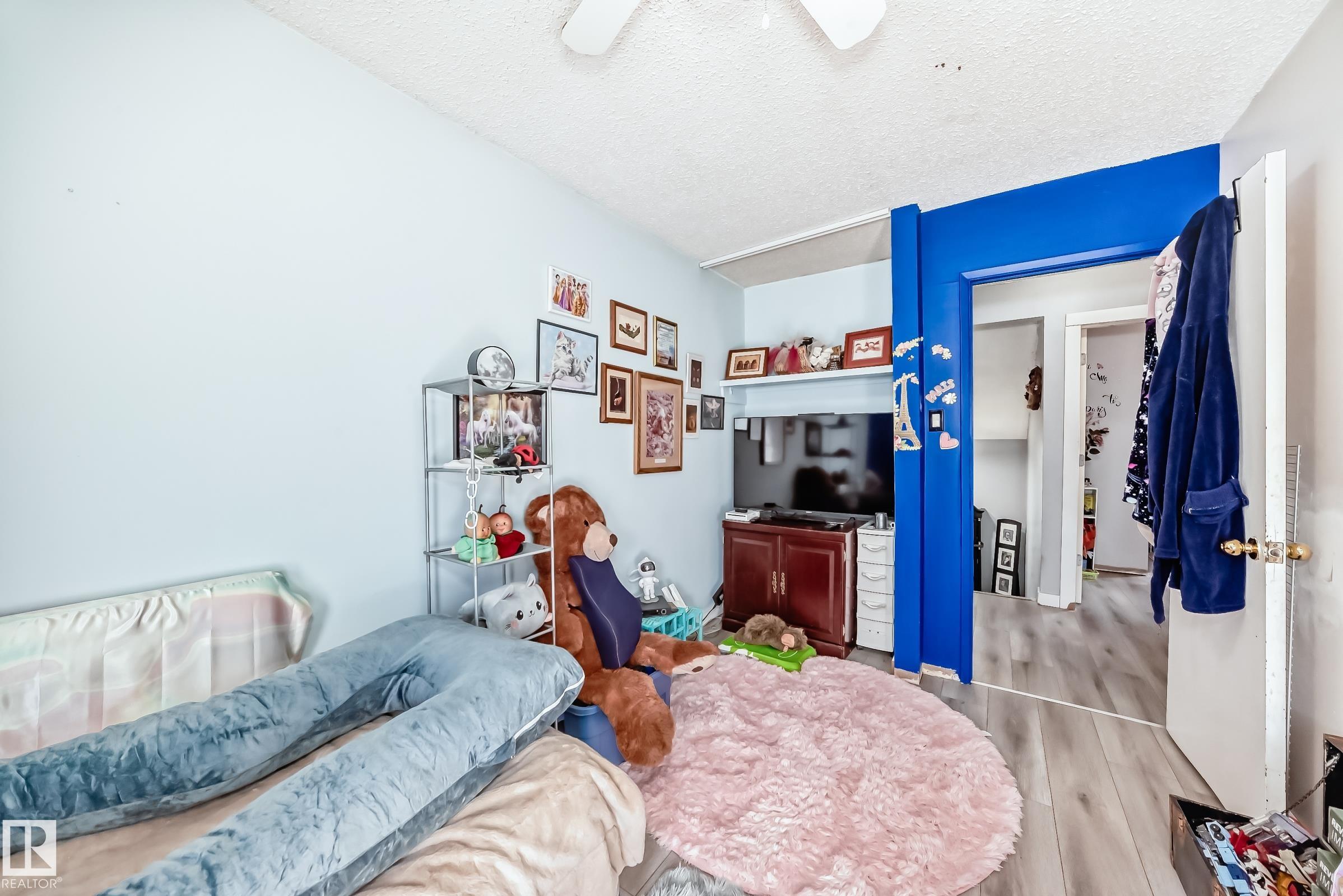 Photo 20 at 582 Abbottsfield Road NW, Abbottsfield, Edmonton