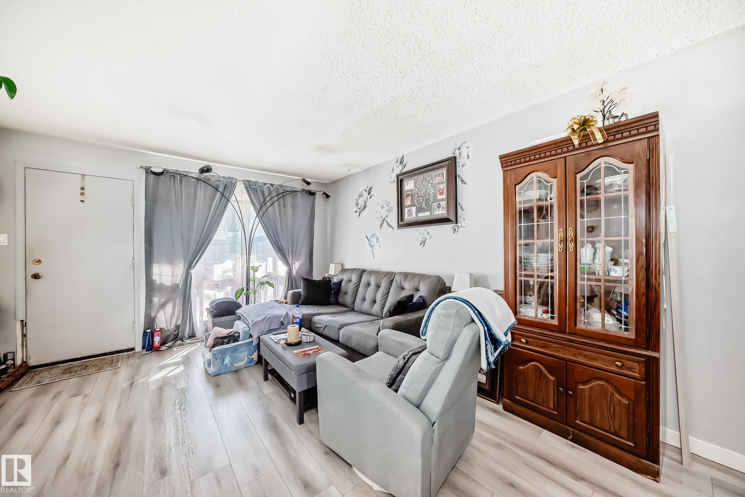 582 Abbottsfield Road NW, Abbottsfield, Edmonton