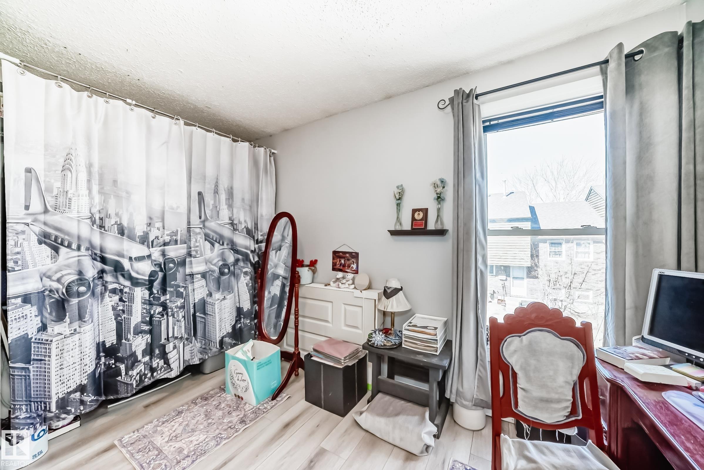 Photo 22 at 582 Abbottsfield Road NW, Abbottsfield, Edmonton