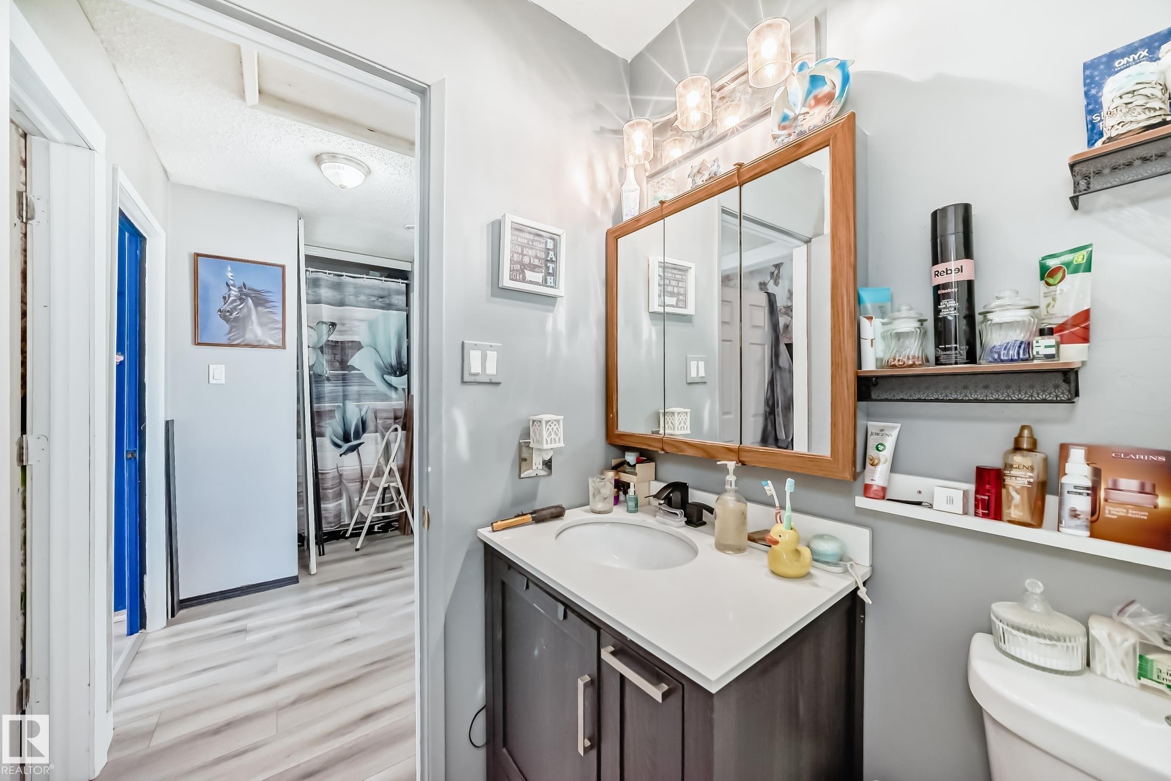 Photo 26 at 582 Abbottsfield Road NW, Abbottsfield, Edmonton