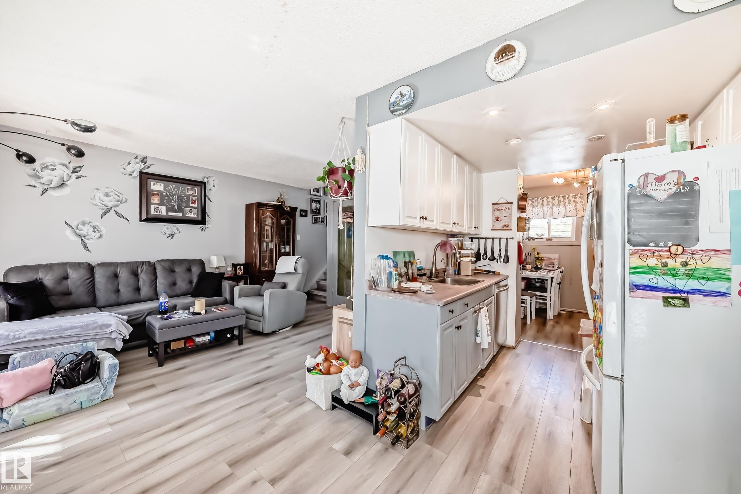 Photo 7 at 582 Abbottsfield Road NW, Abbottsfield, Edmonton